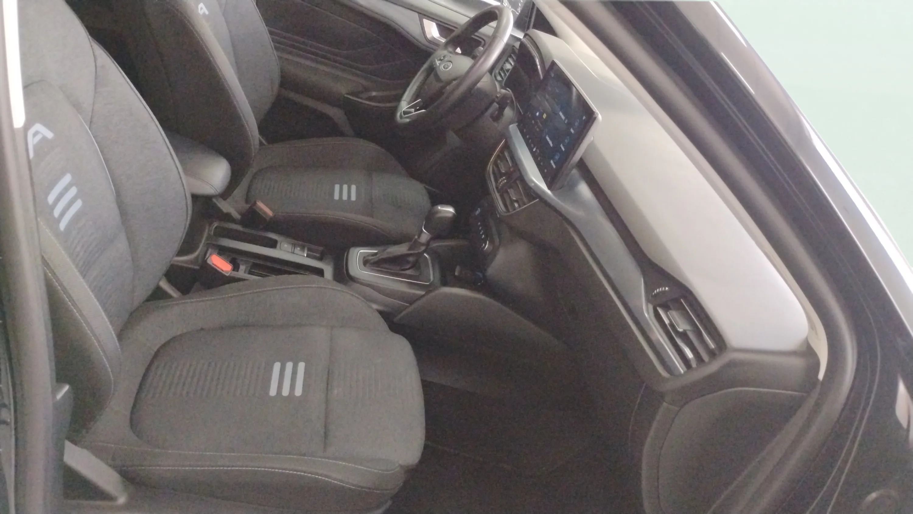 Ford Focus 1.0 EcoBoost MHEV Active X - foto 19