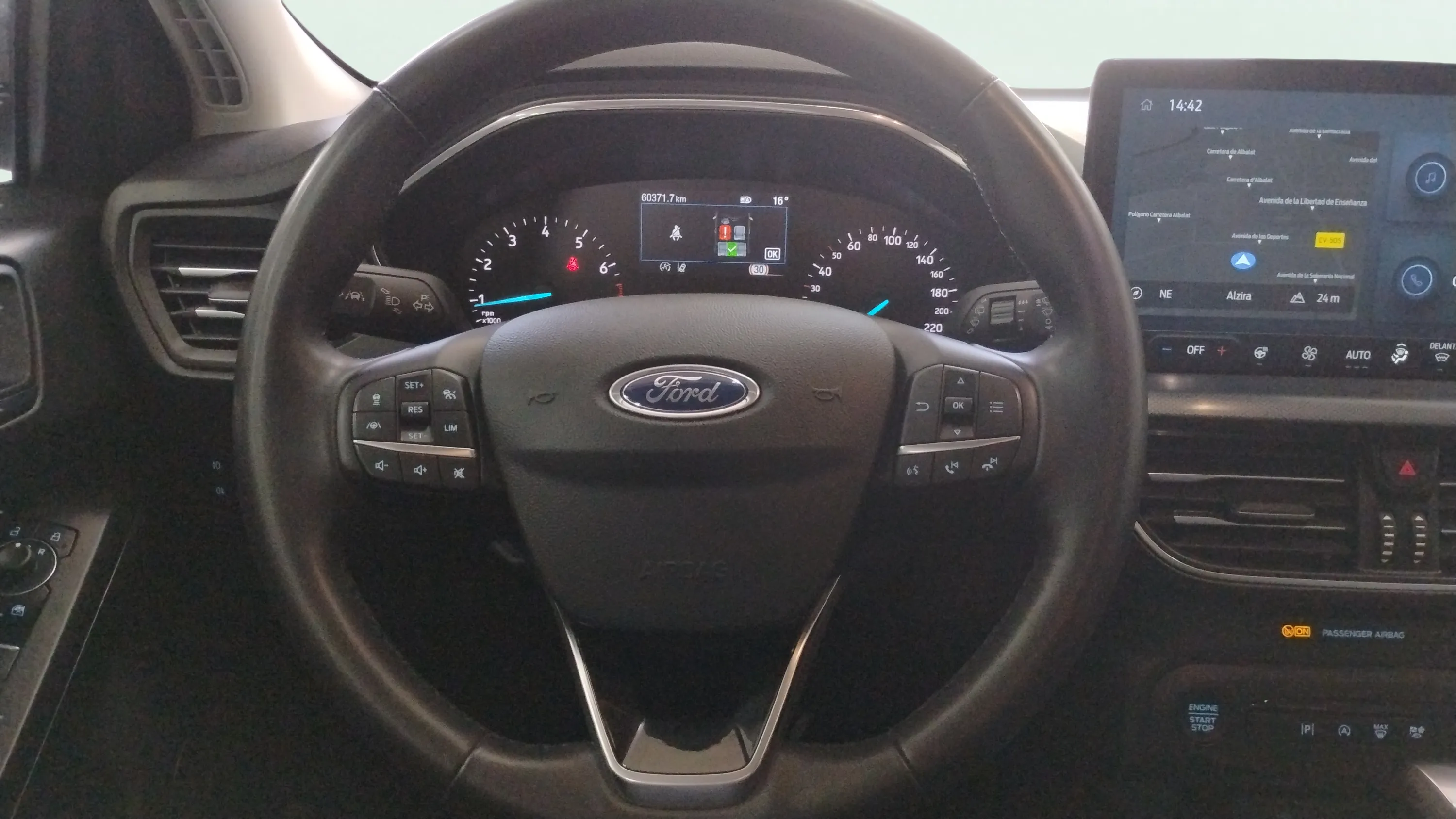 Ford Focus 1.0 EcoBoost MHEV Active X - foto 12