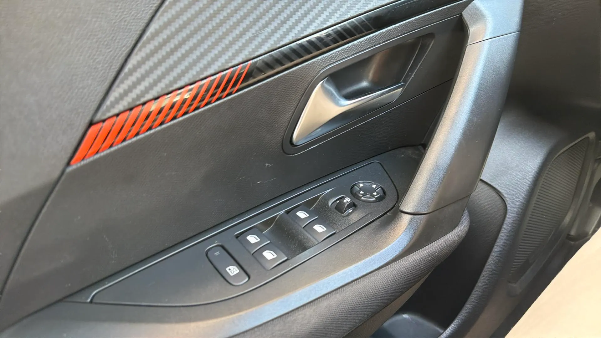 Peugeot 2008 Active Pack PureTech 100 - foto 18