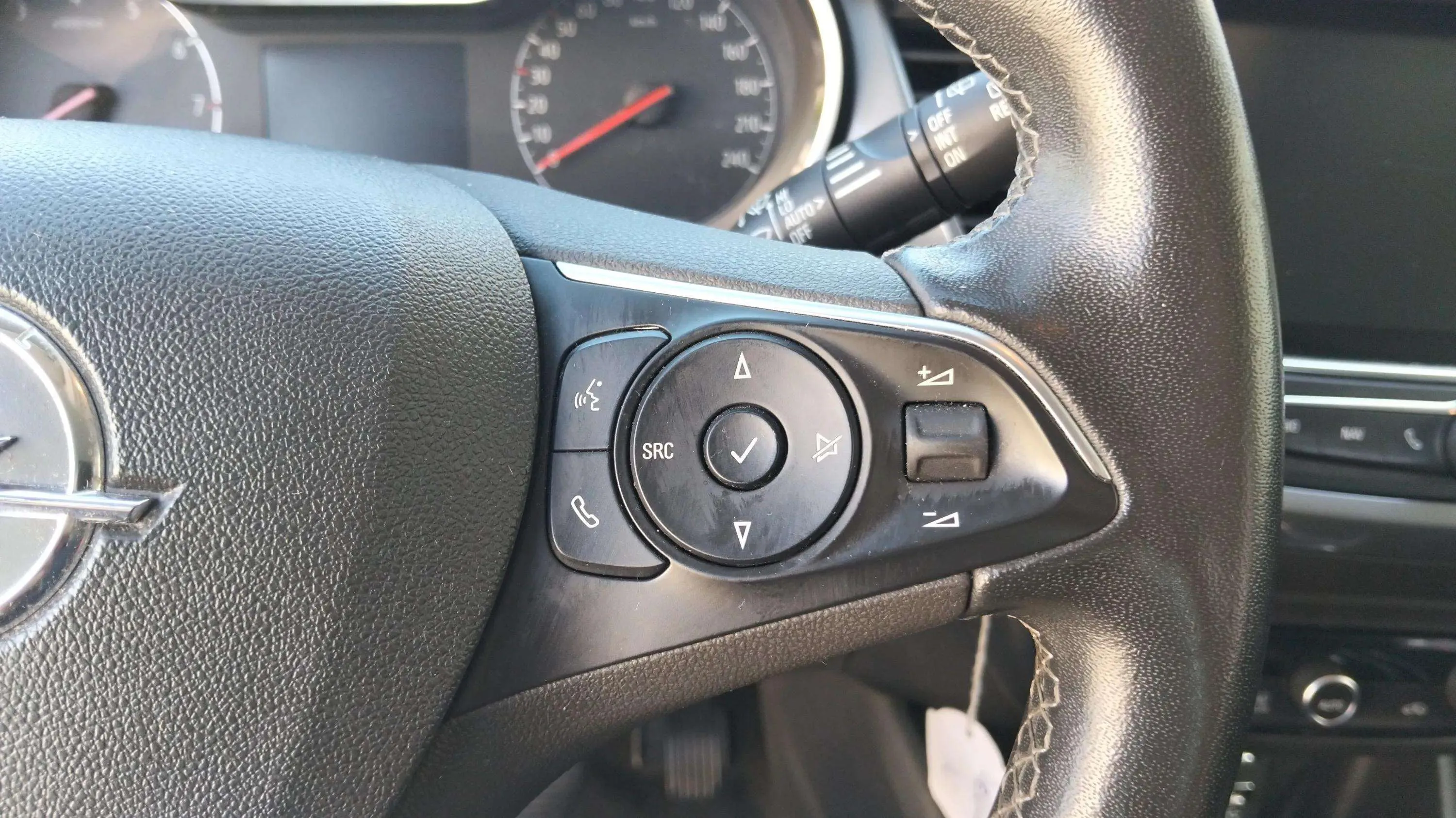 Opel Crossland 1.2 Elegance AT6 - foto 12