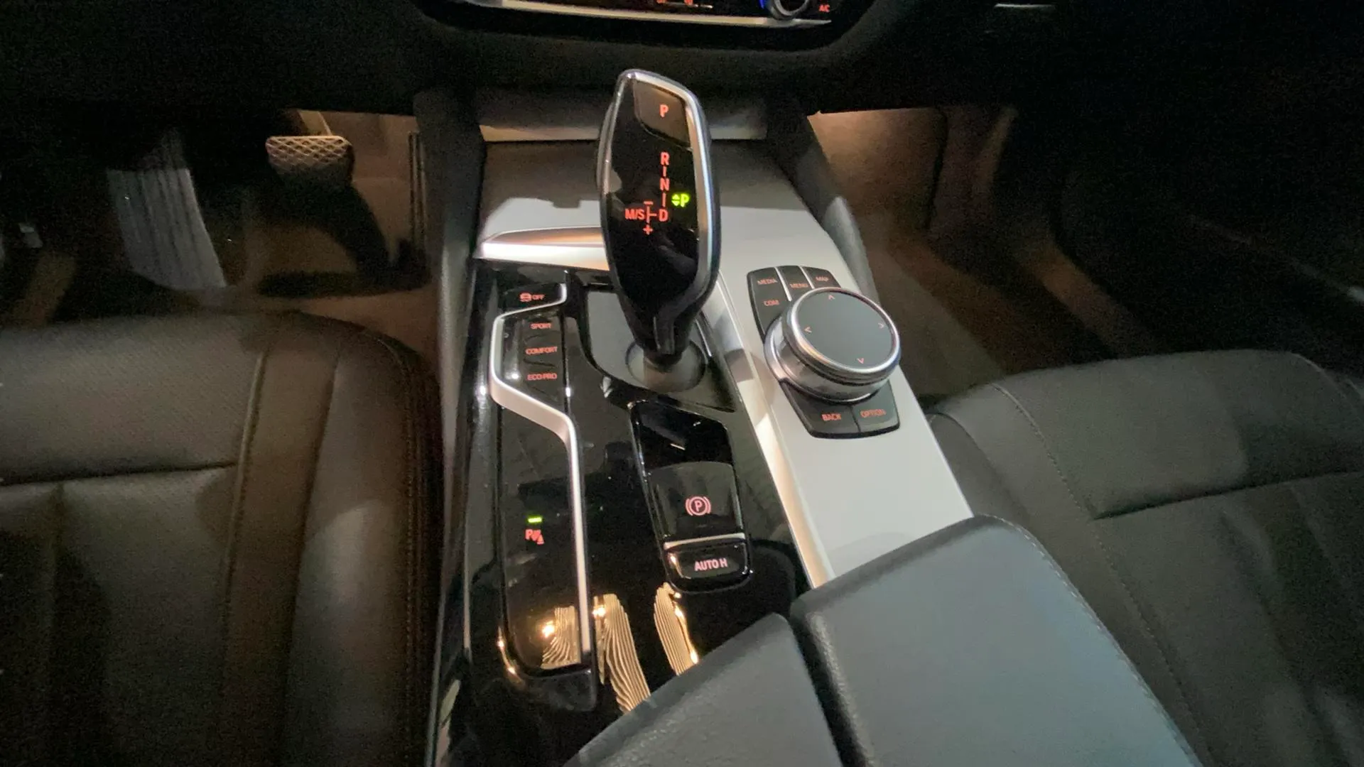BMW Serie 5 520dA Touring - foto 22