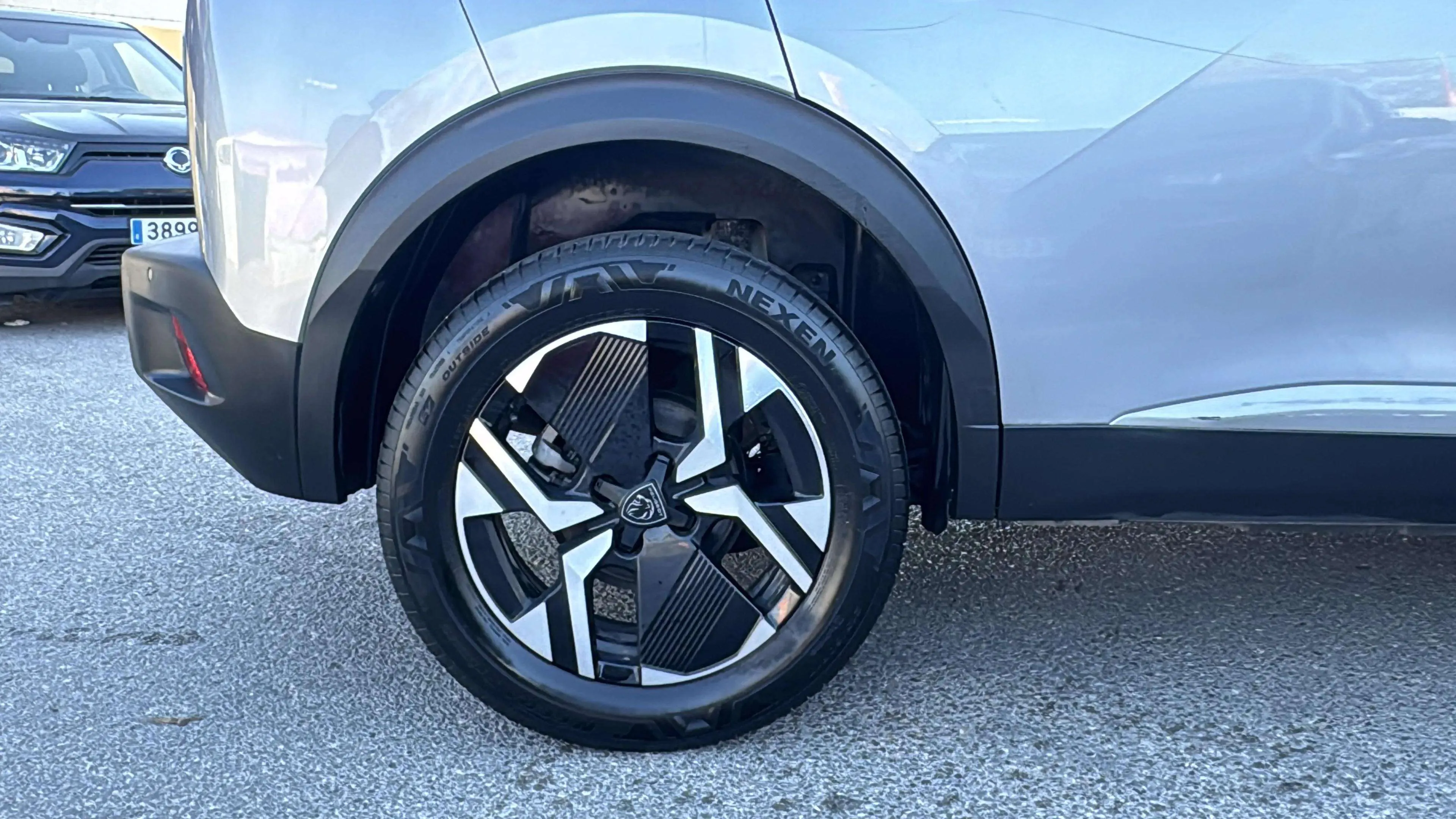 Peugeot 2008 Allure PureTech 100 - foto 9