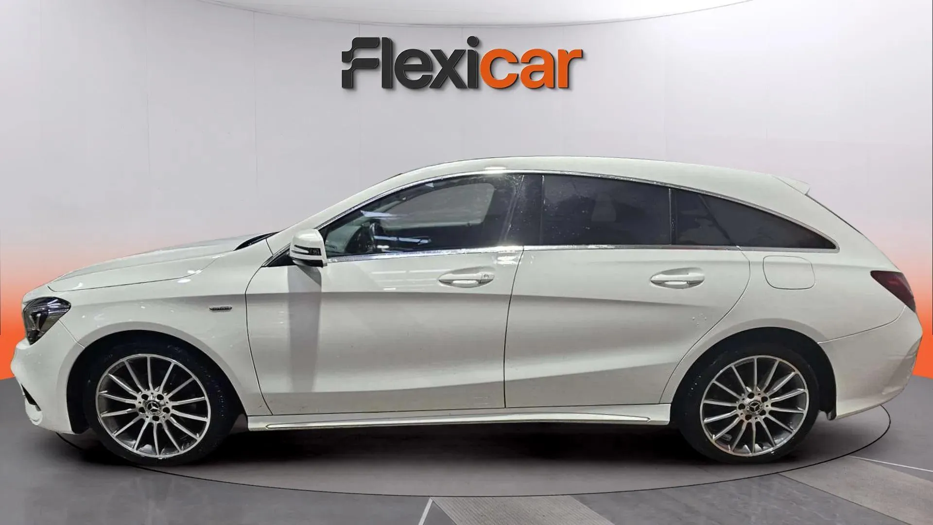 Mercedes-Benz CLA 200 D DCT Shooting Brake - foto 7