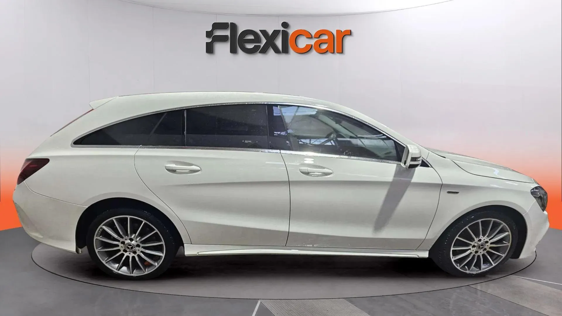 Mercedes-Benz CLA 200 D DCT Shooting Brake - foto 5