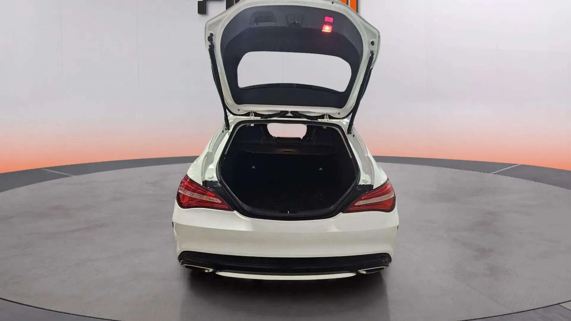 Mercedes-Benz CLA 200 D DCT Shooting Brake - foto 9