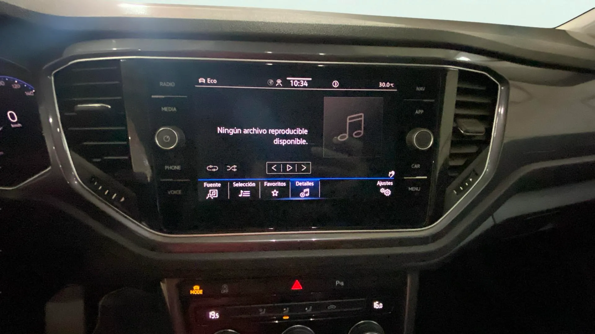 Volkswagen T-Roc Sport 2.0 TDI DSG - foto 9