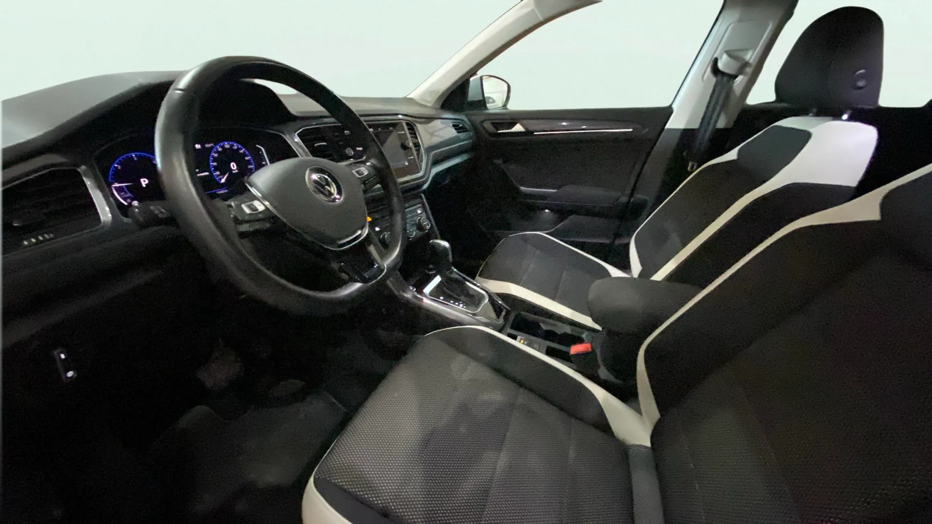 Volkswagen T-Roc Sport 2.0 TDI DSG - foto 15