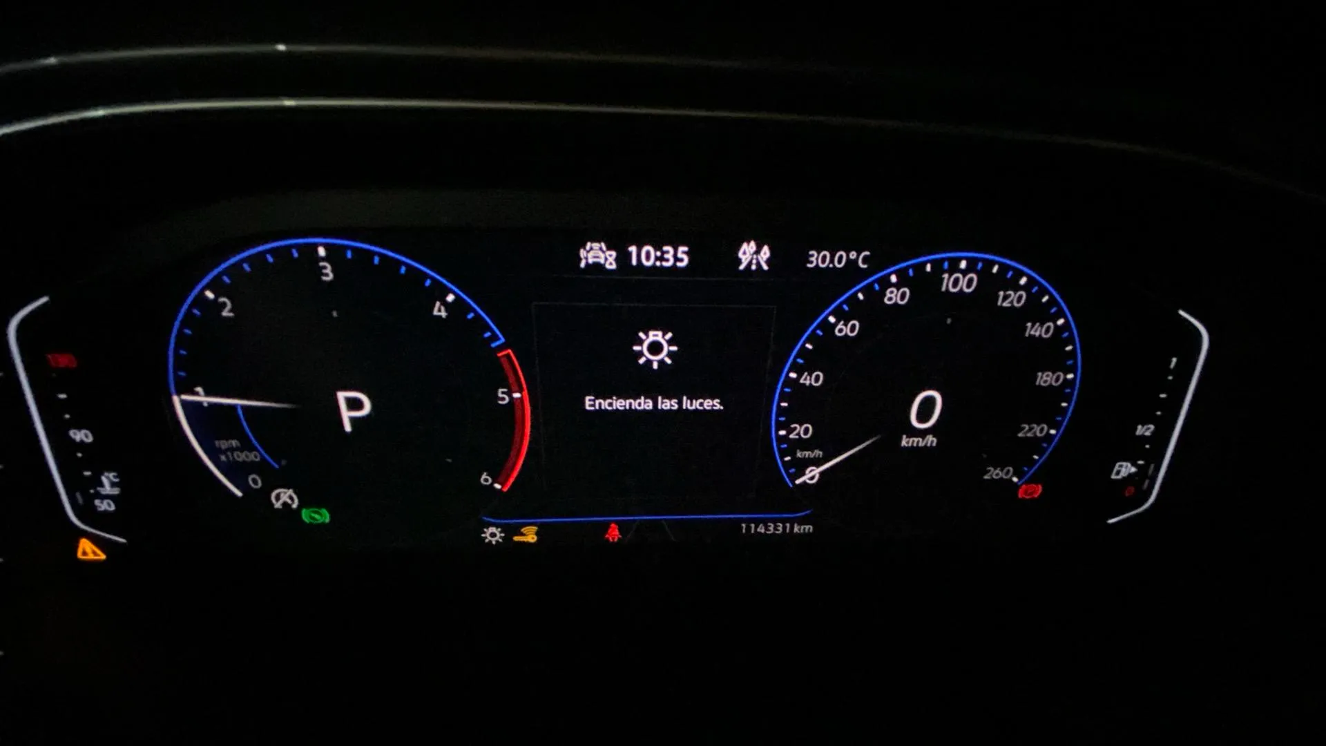 Volkswagen T-Roc Sport 2.0 TDI DSG - foto 14