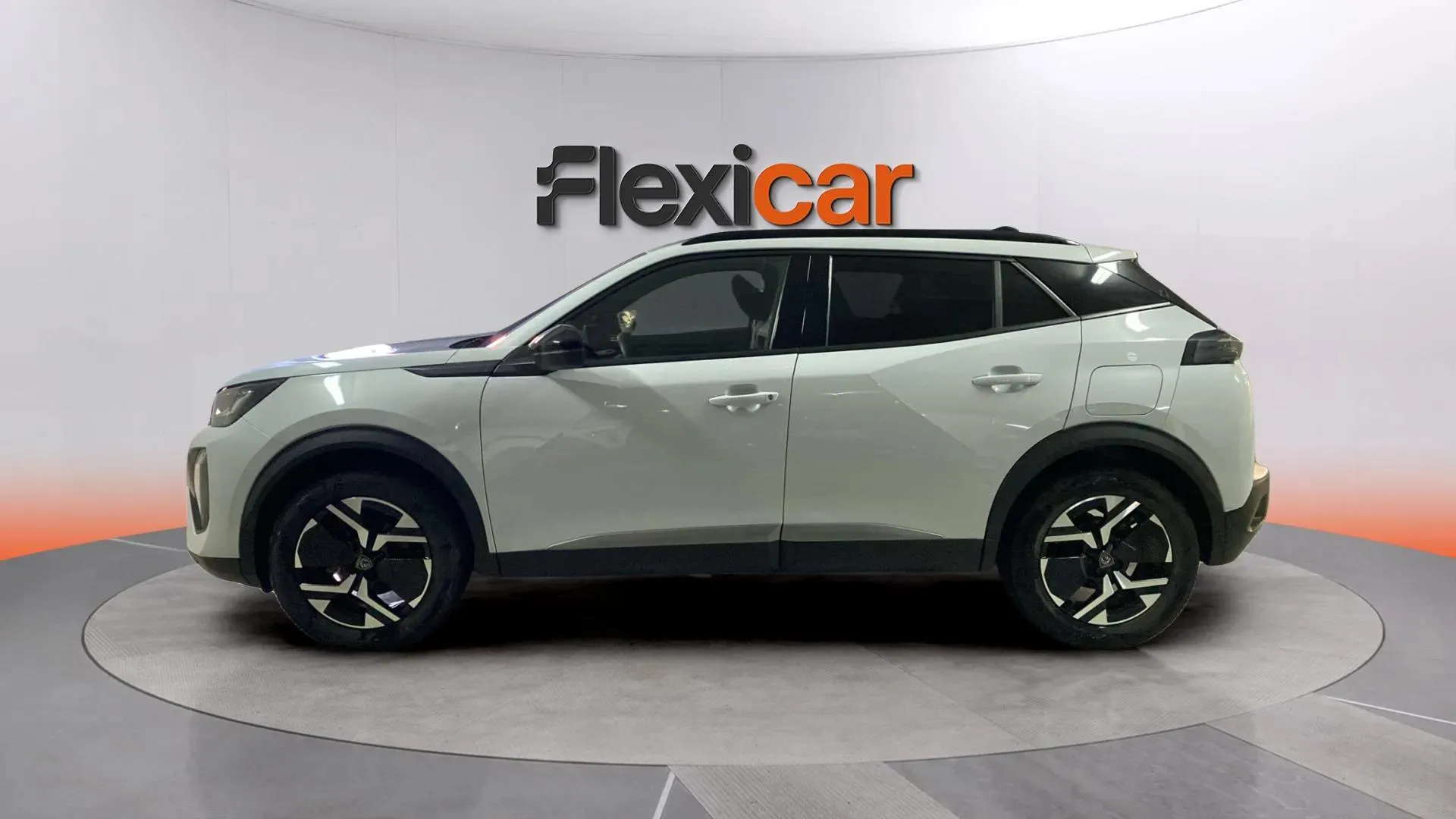 Peugeot 2008 Allure PureTech 130 EAT8 - foto 4