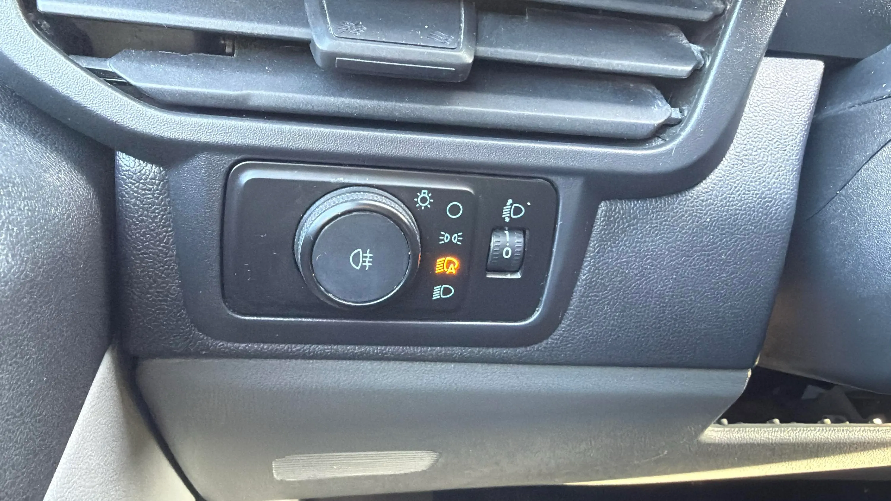 Ford Transit Custom 2.0 EcoBlue Trend - foto 24