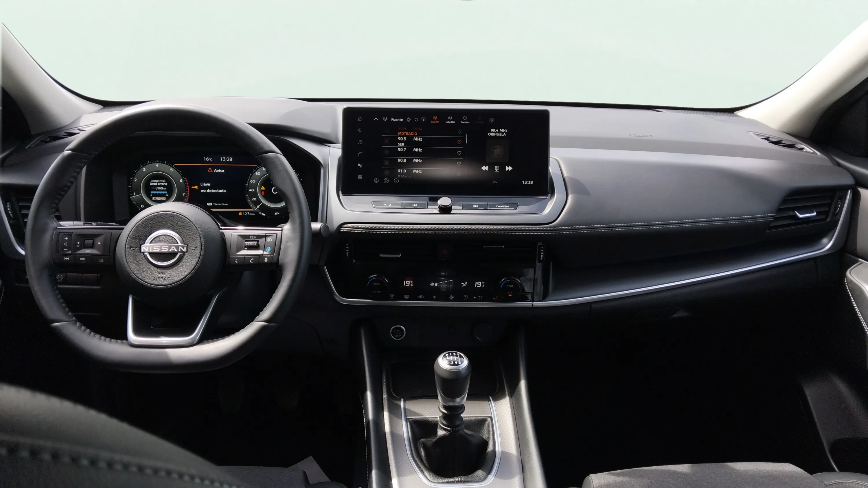 Nissan Qashqai DIG-T N-Connecta - foto 10