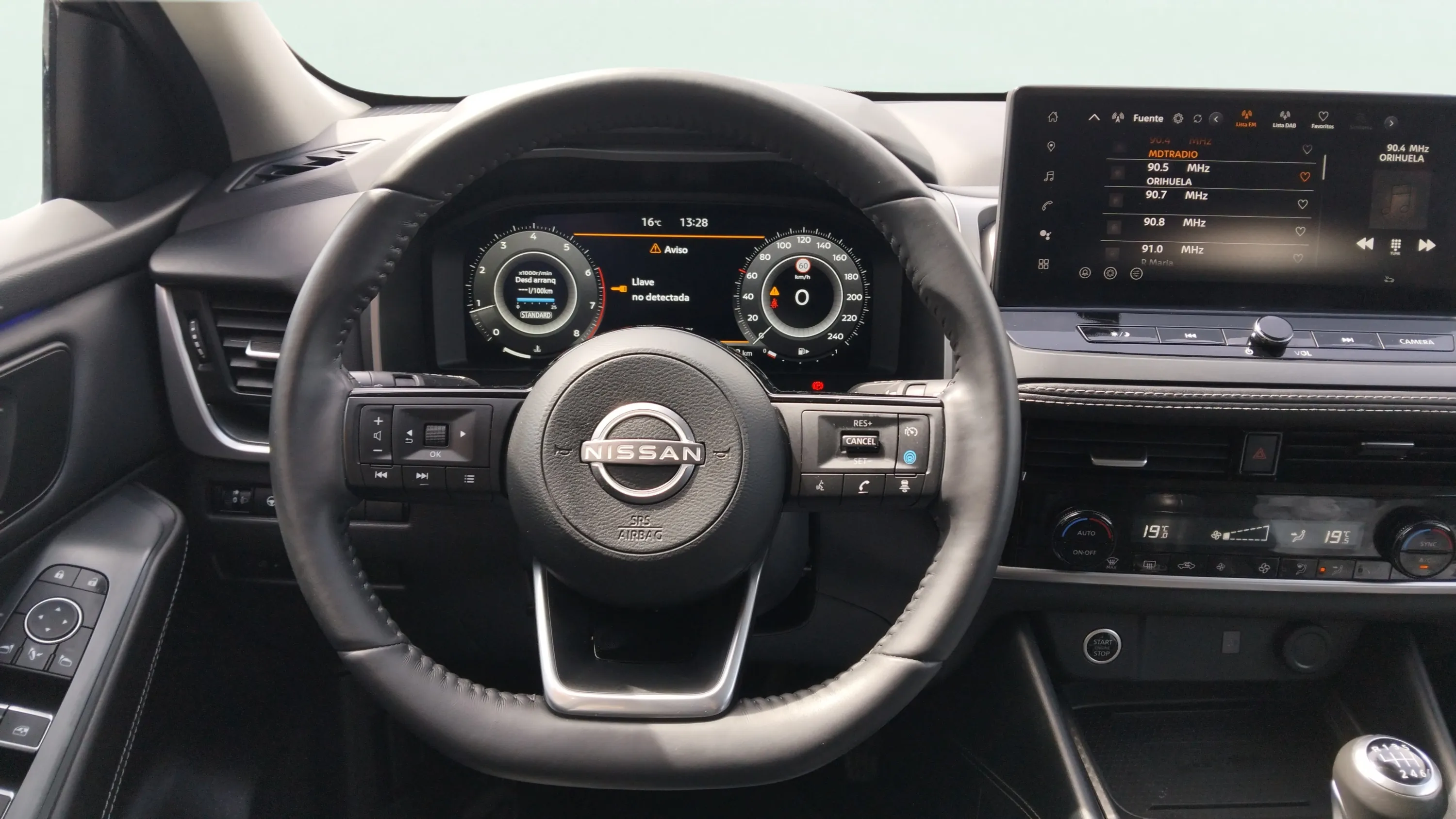 Nissan Qashqai DIG-T N-Connecta - foto 11
