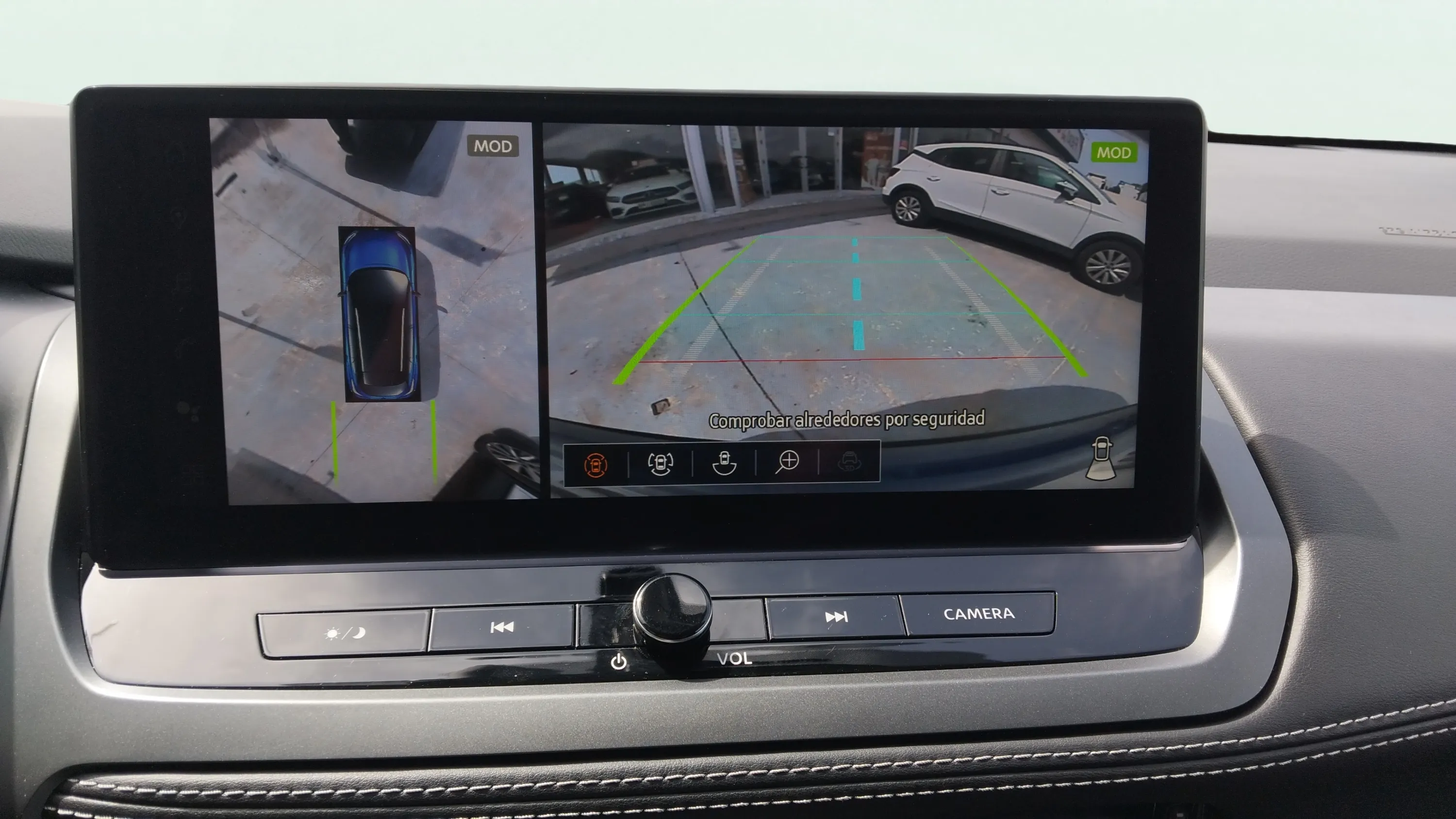 Nissan Qashqai DIG-T N-Connecta - foto 13