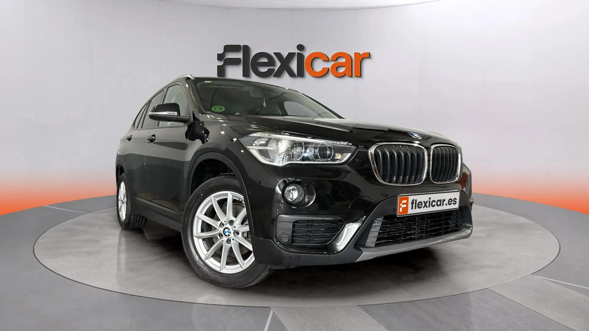 BMW X1 sDrive18d - foto 1