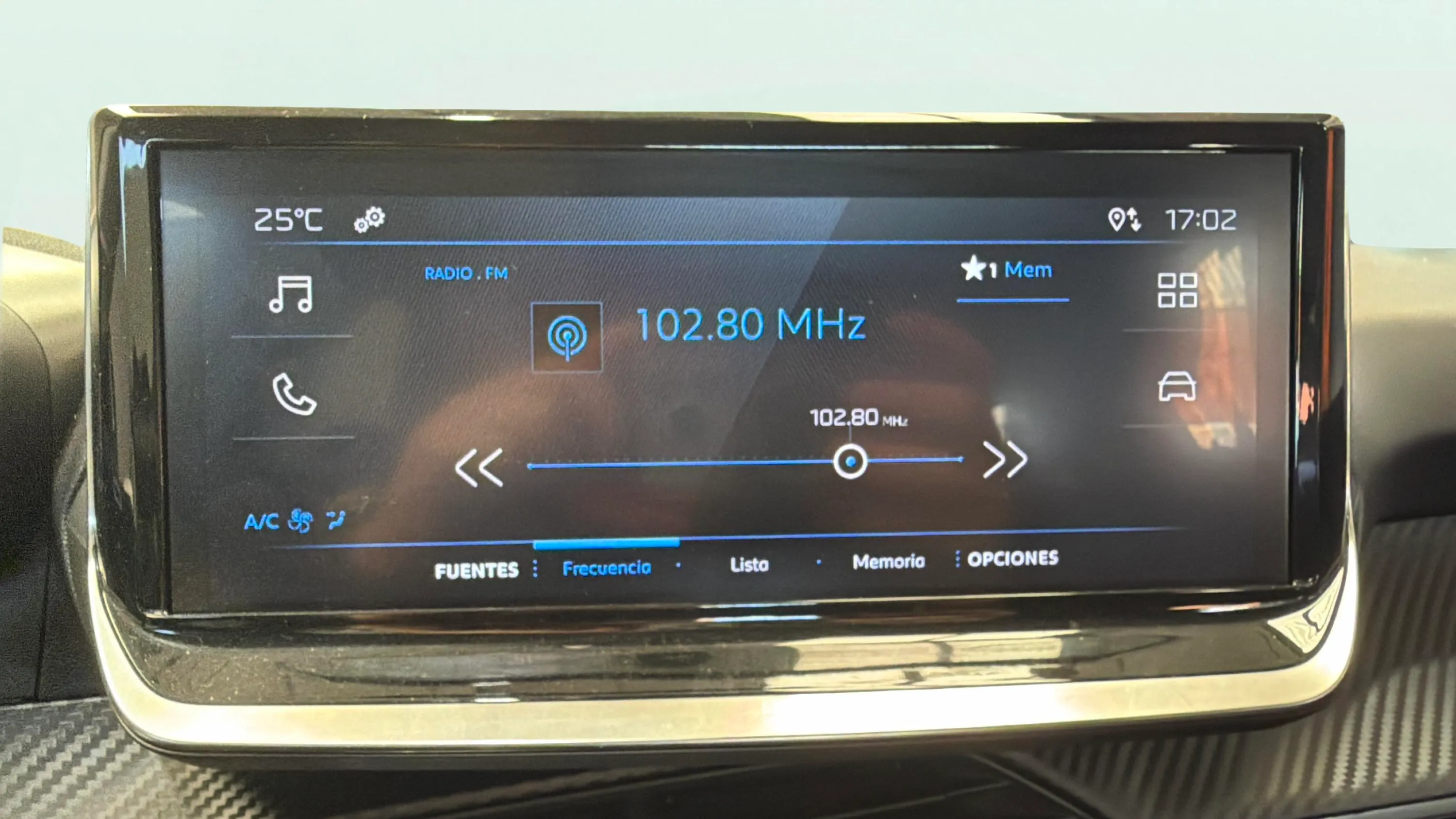 Peugeot 208 Allure Hybrid 110 eDCS6 - foto 22