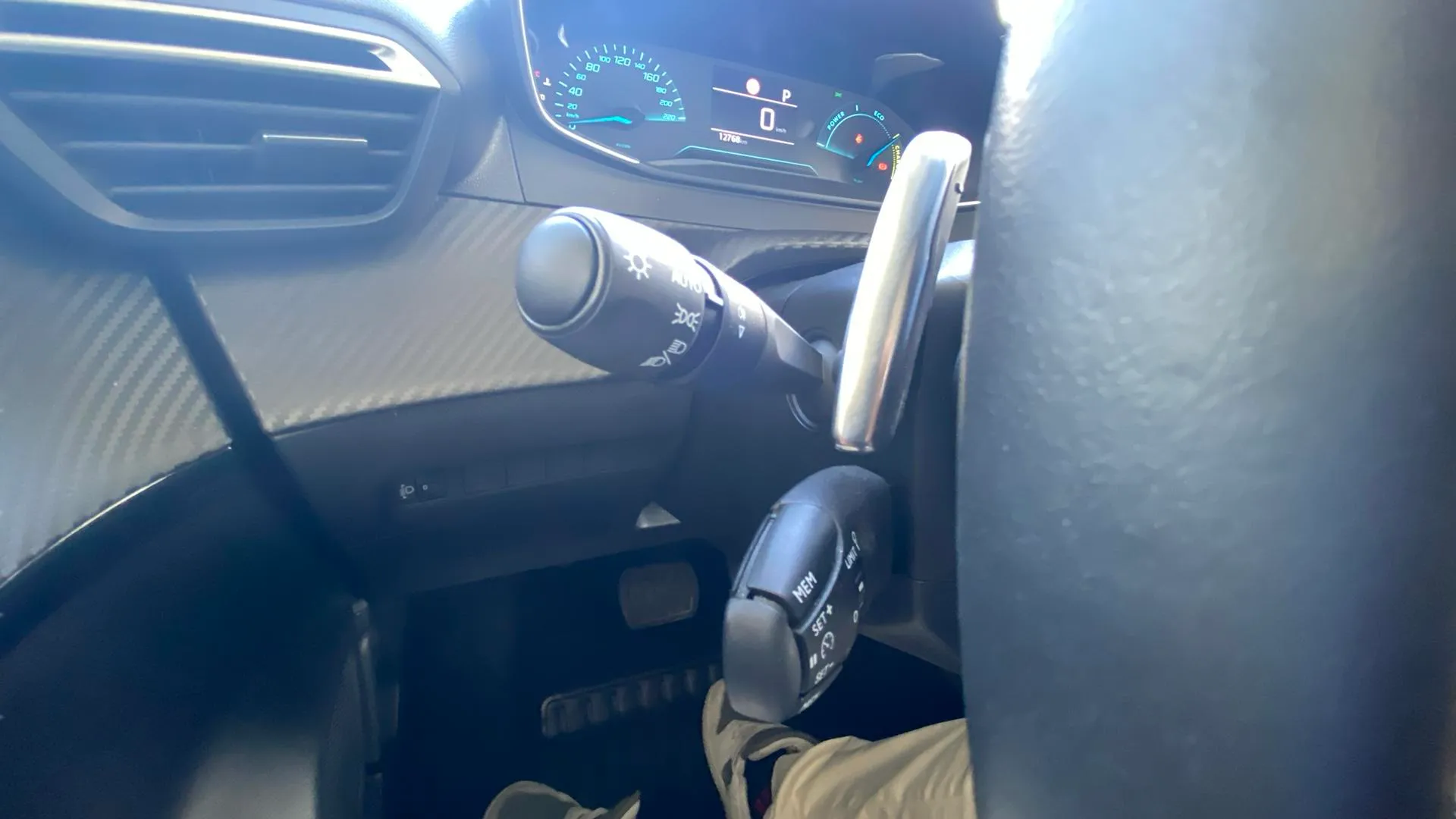 Peugeot 208 Style Hybrid 110 eDCS6 - foto 14