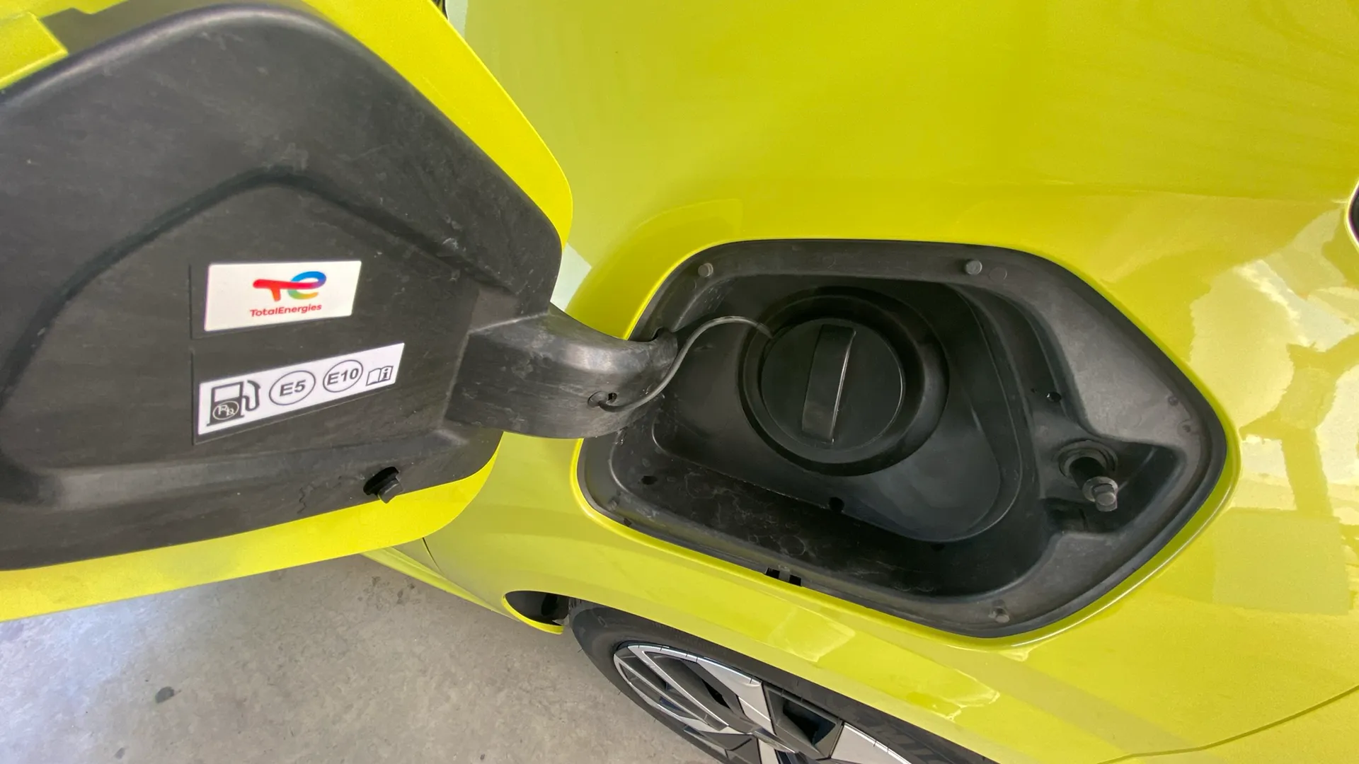 Peugeot 208 Style Hybrid 110 eDCS6 - foto 28