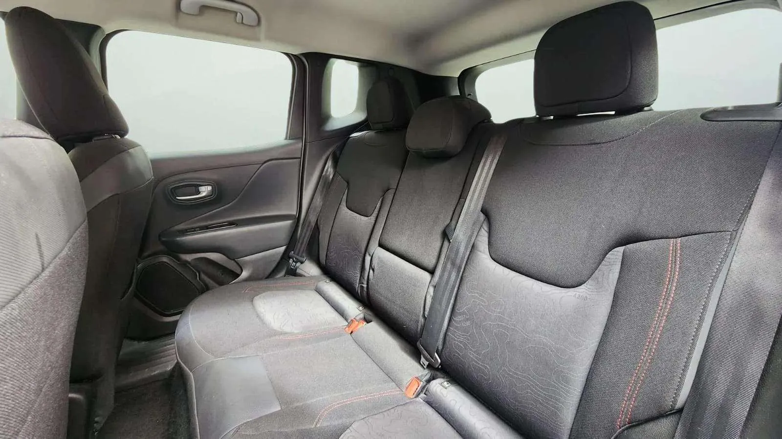 Jeep Renegade Limited 4xe 1.3 PHEV - foto 24