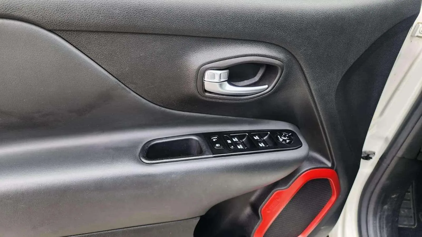 Jeep Renegade Limited 4xe 1.3 PHEV - foto 21