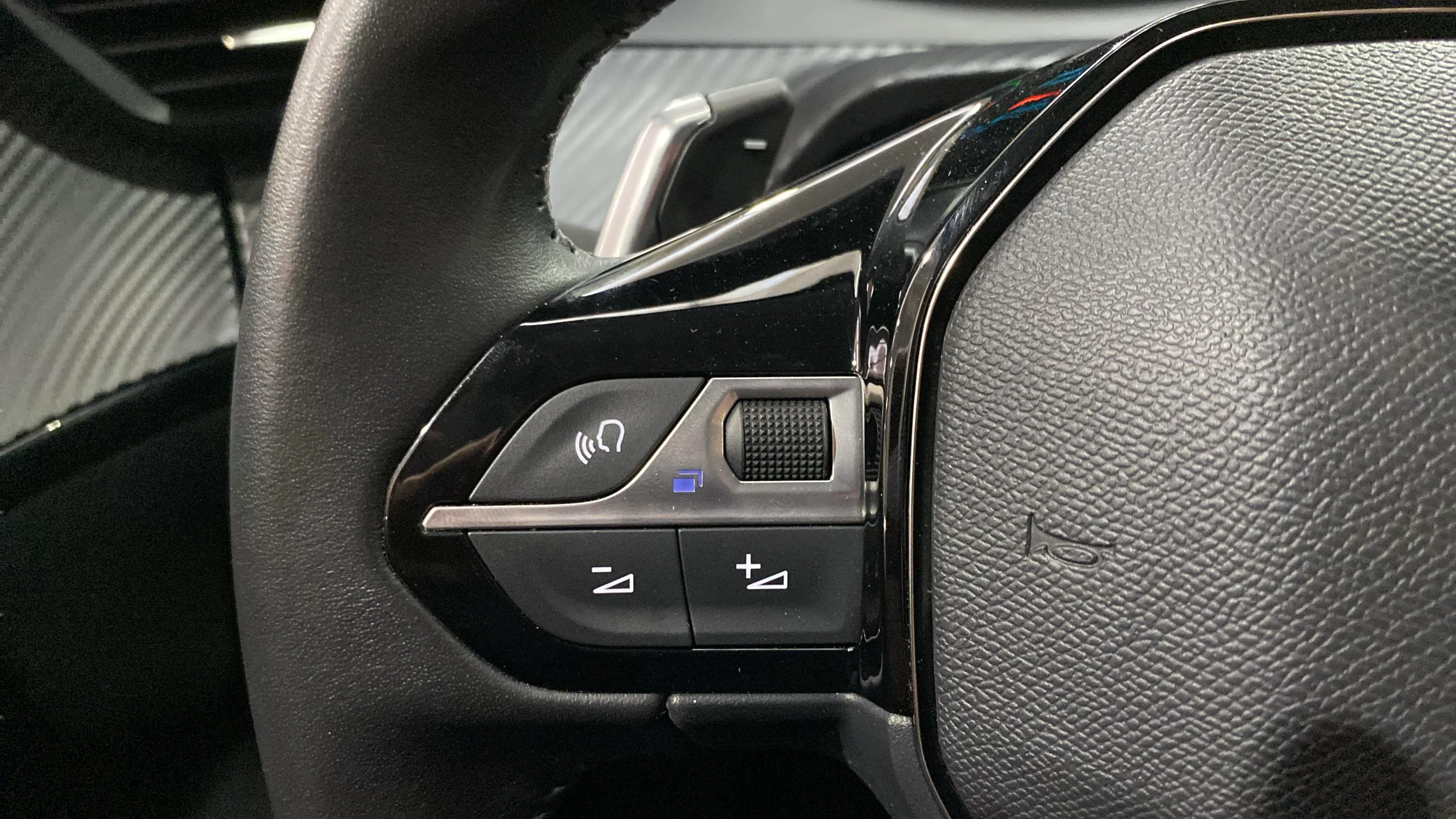 Peugeot 208 Style Hybrid 110 eDCS6 - foto 18