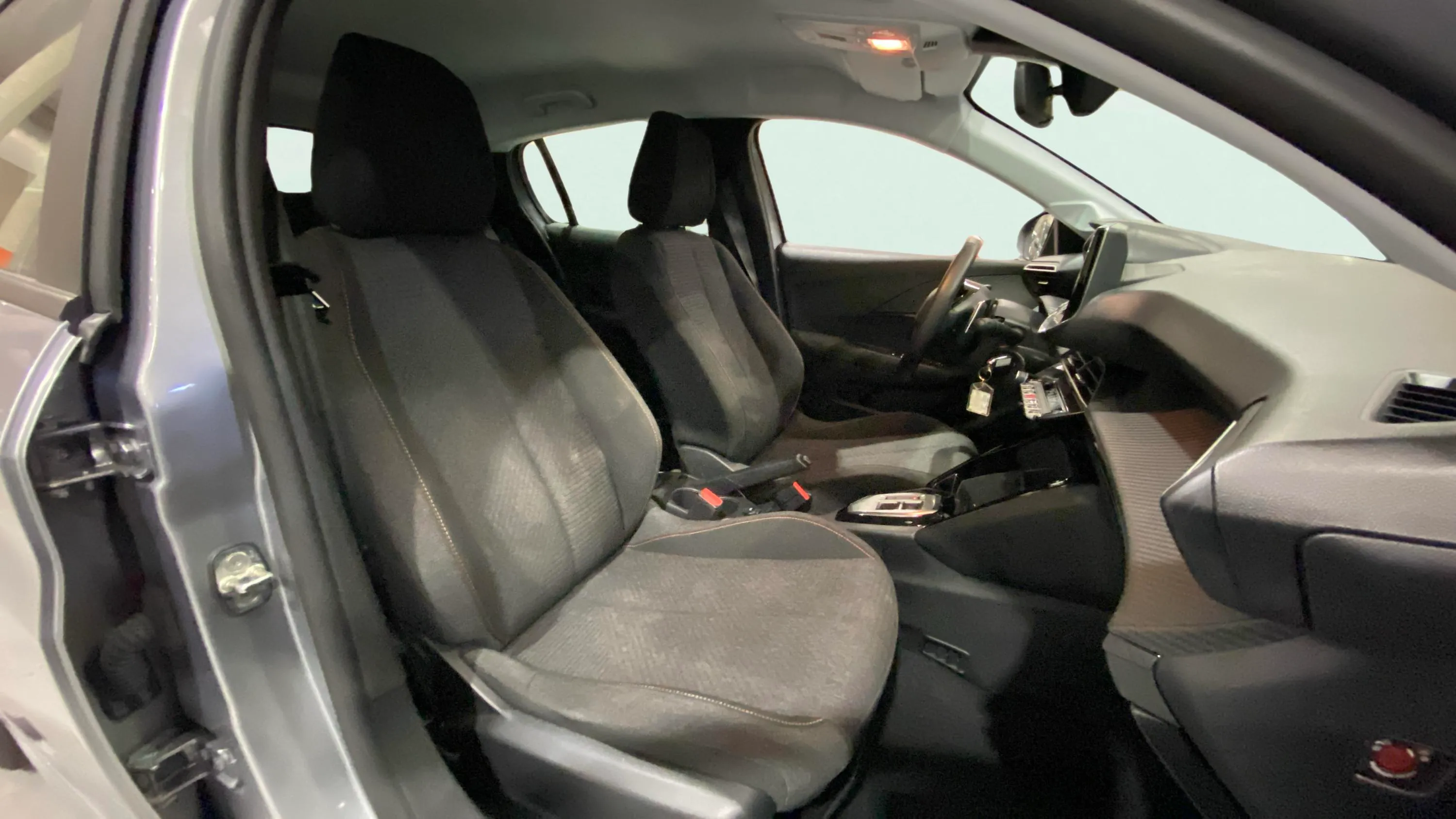 Peugeot 208 Style Hybrid 110 eDCS6 - foto 11