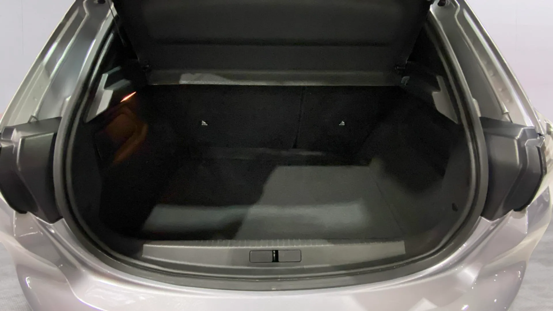 Peugeot 208 Style Hybrid 110 eDCS6 - foto 9