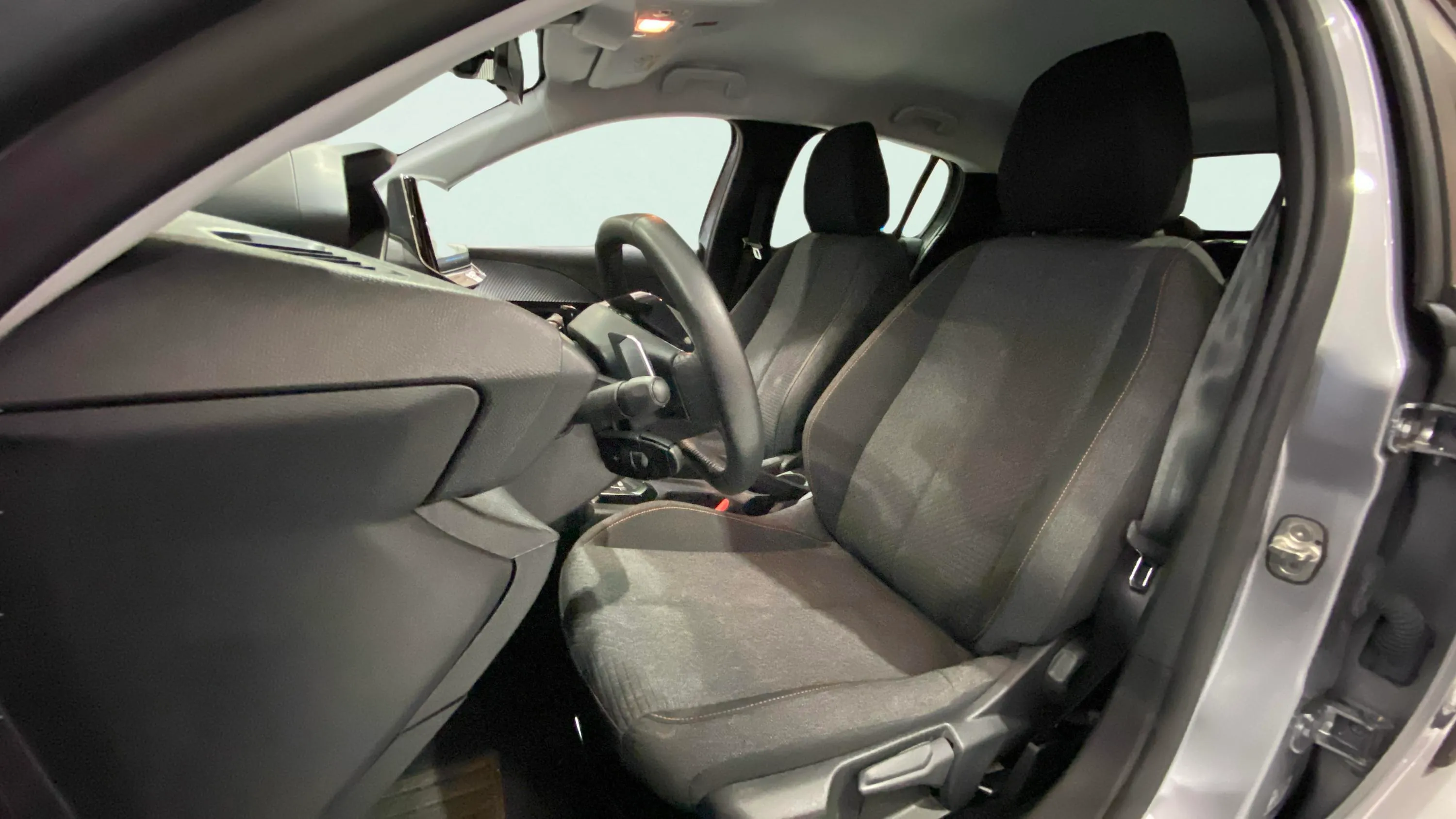 Peugeot 208 Style Hybrid 110 eDCS6 - foto 10
