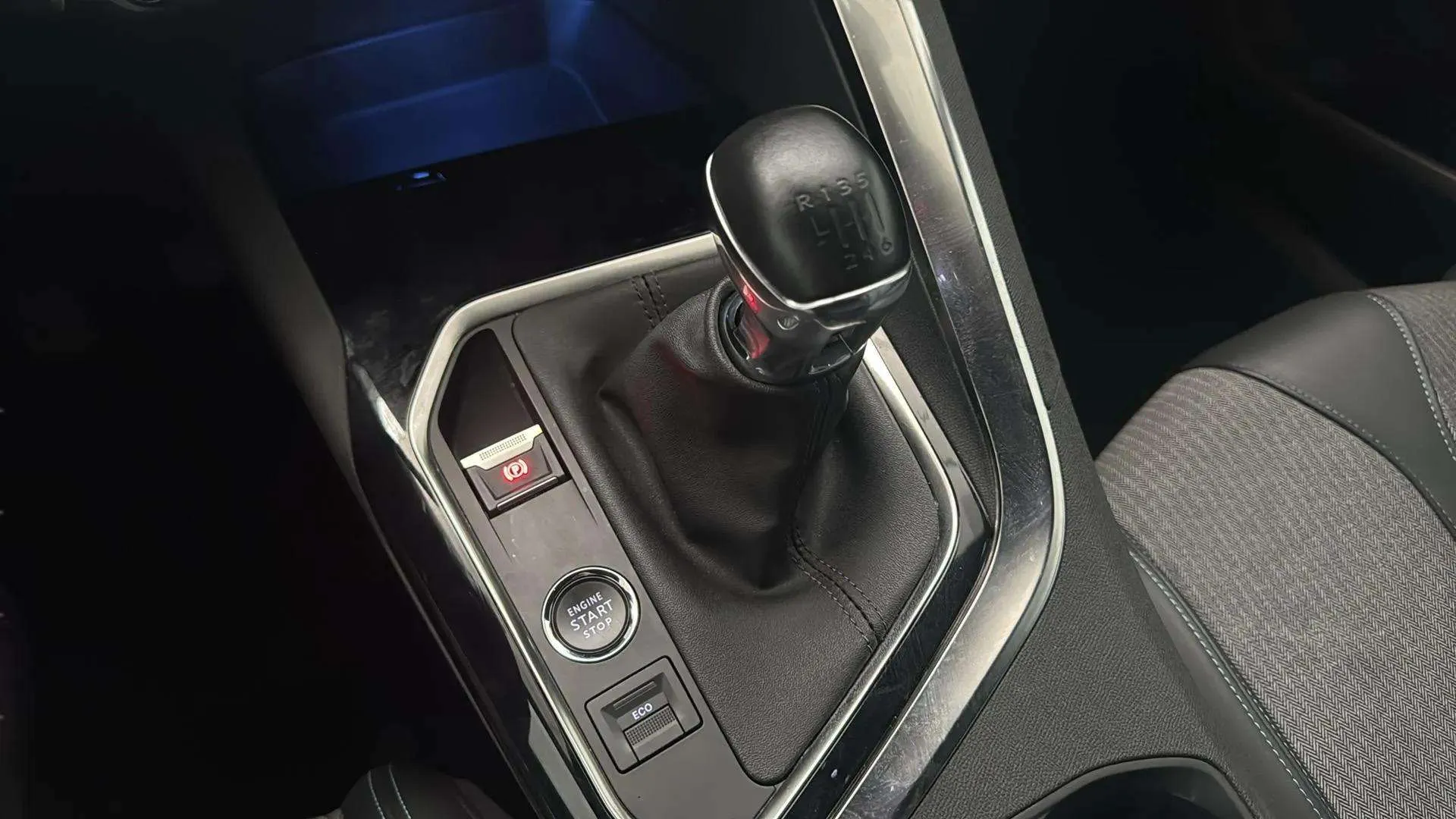 Peugeot 3008 1.2 PureTech Allure Pack - foto 19