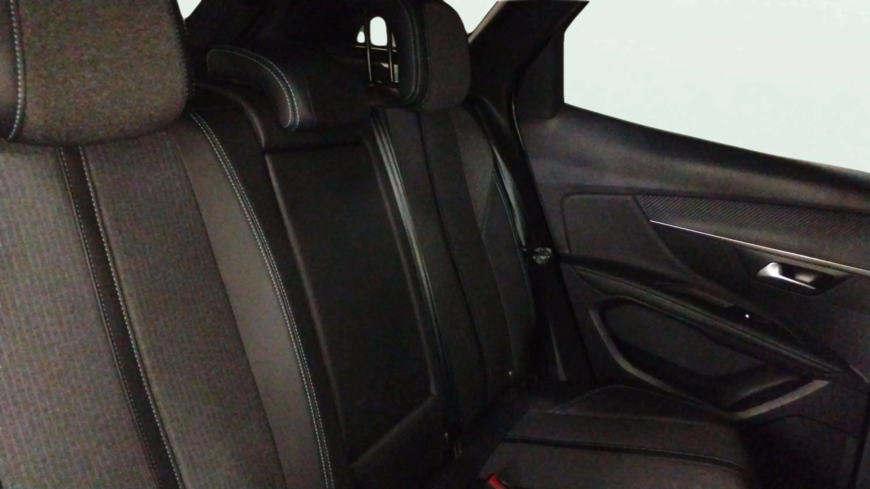 Peugeot 3008 1.2 PureTech Allure Pack - foto 13