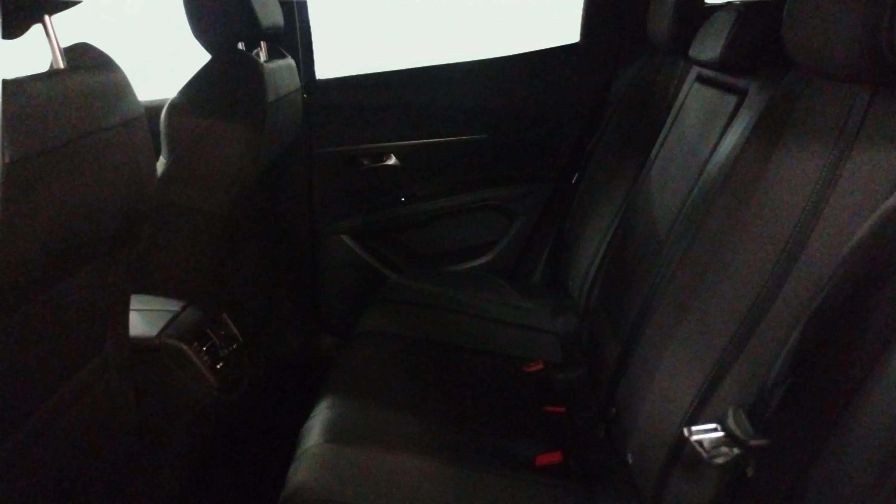 Peugeot 3008 1.2 PureTech Allure Pack - foto 9