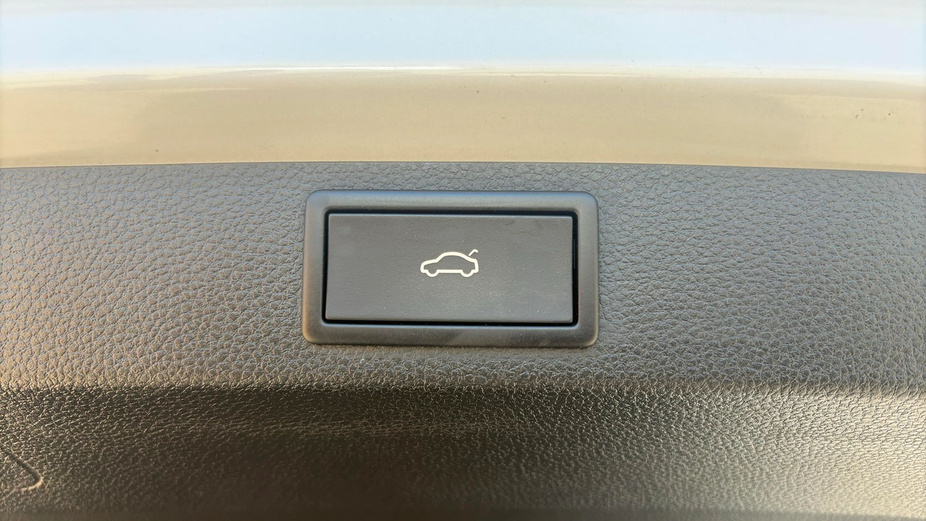 Škoda Karoq 1.5 TSI DSG ACT Ambition - foto 22