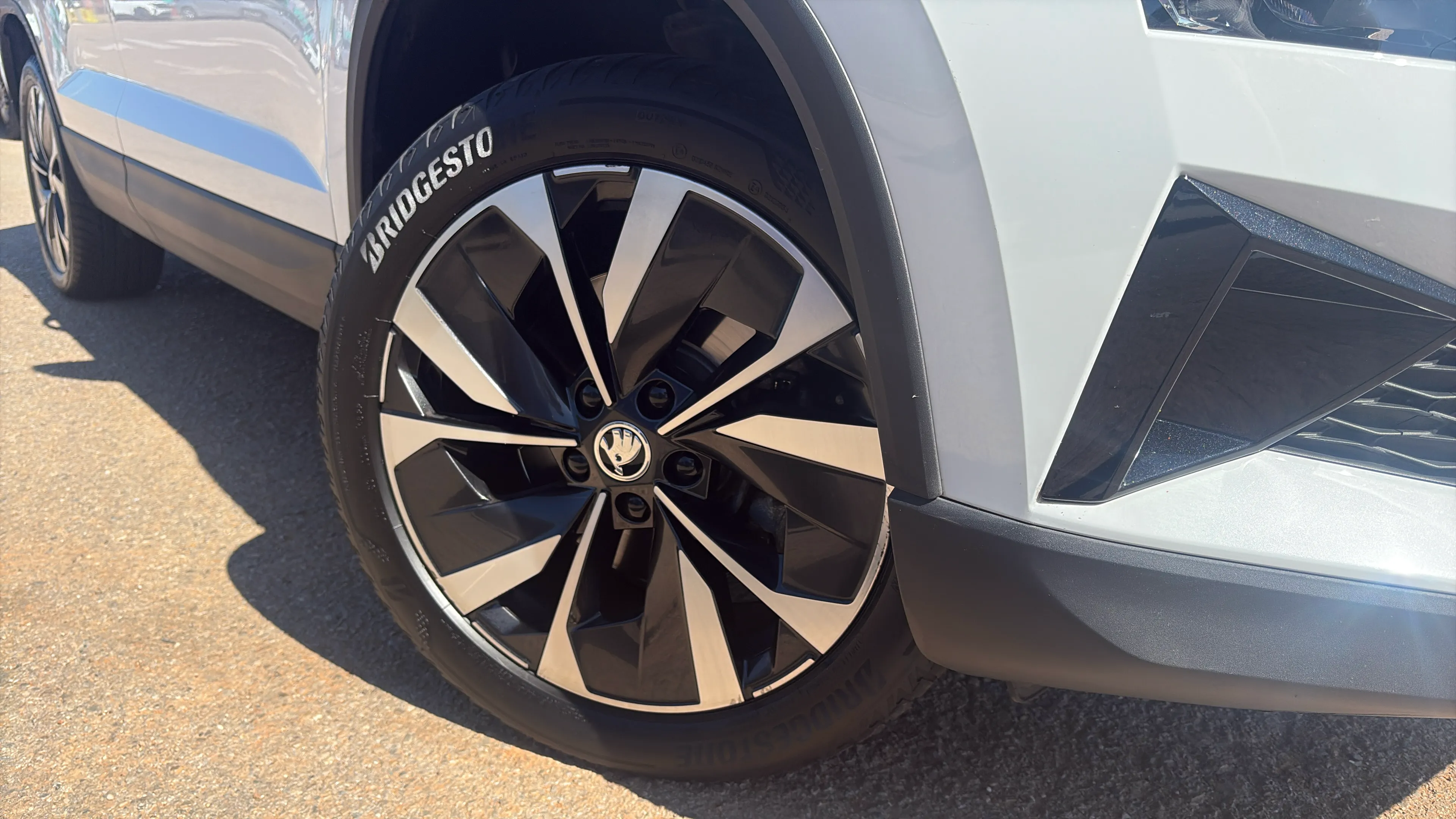 Škoda Karoq 1.5 TSI DSG ACT Ambition - foto 20