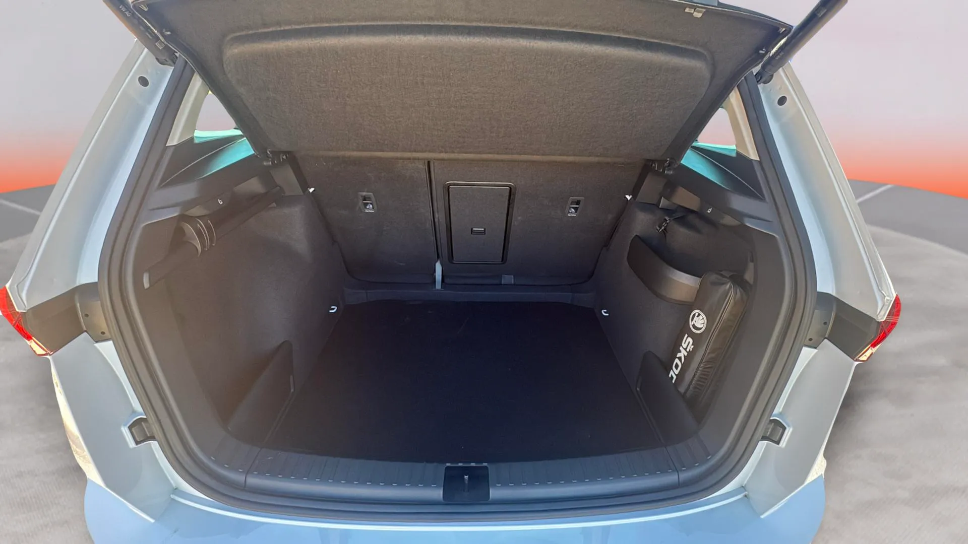 Škoda Karoq 1.5 TSI DSG ACT Ambition - foto 21