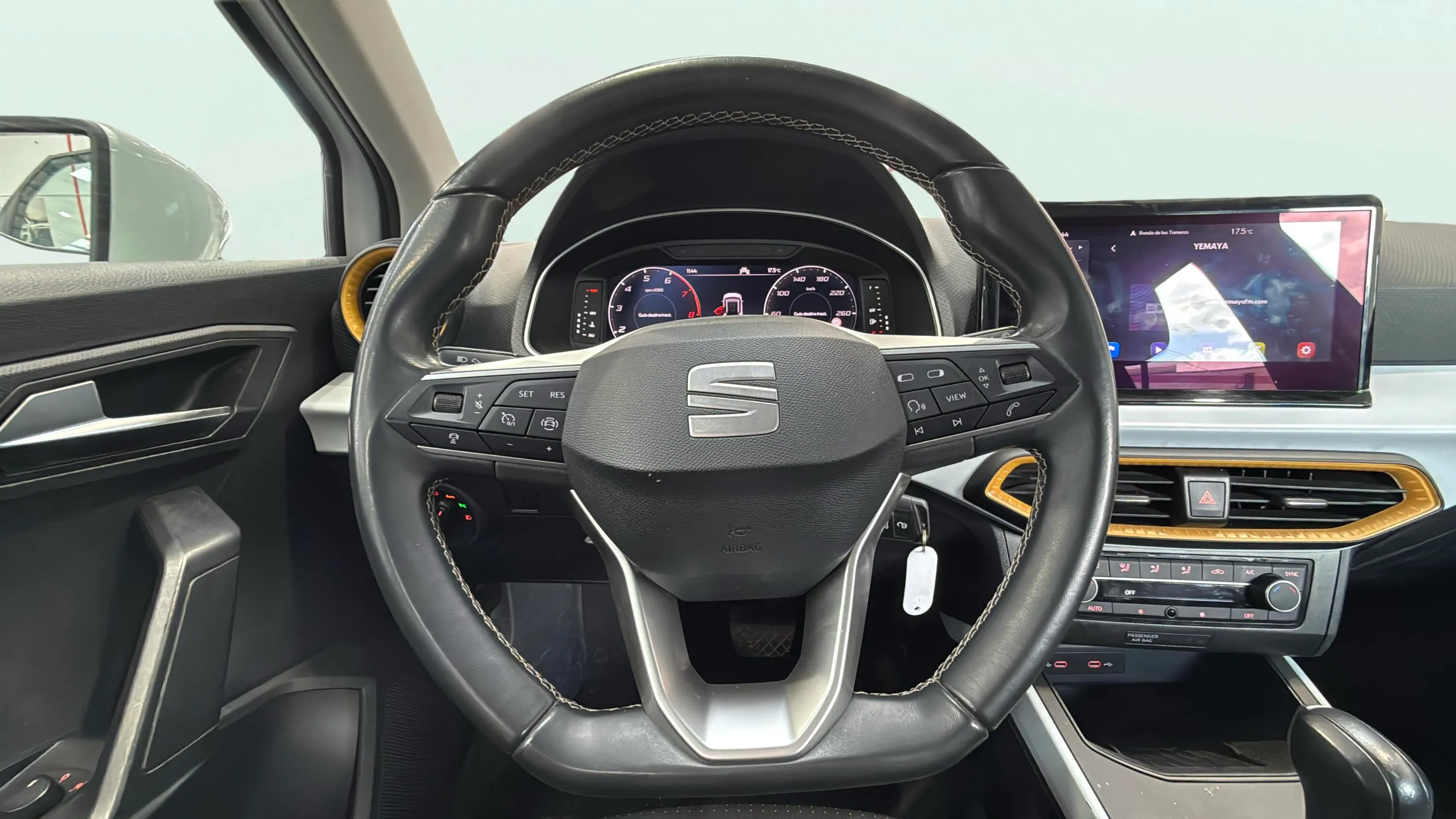 SEAT Arona 1.0 TSI DSG Style XL - foto 18