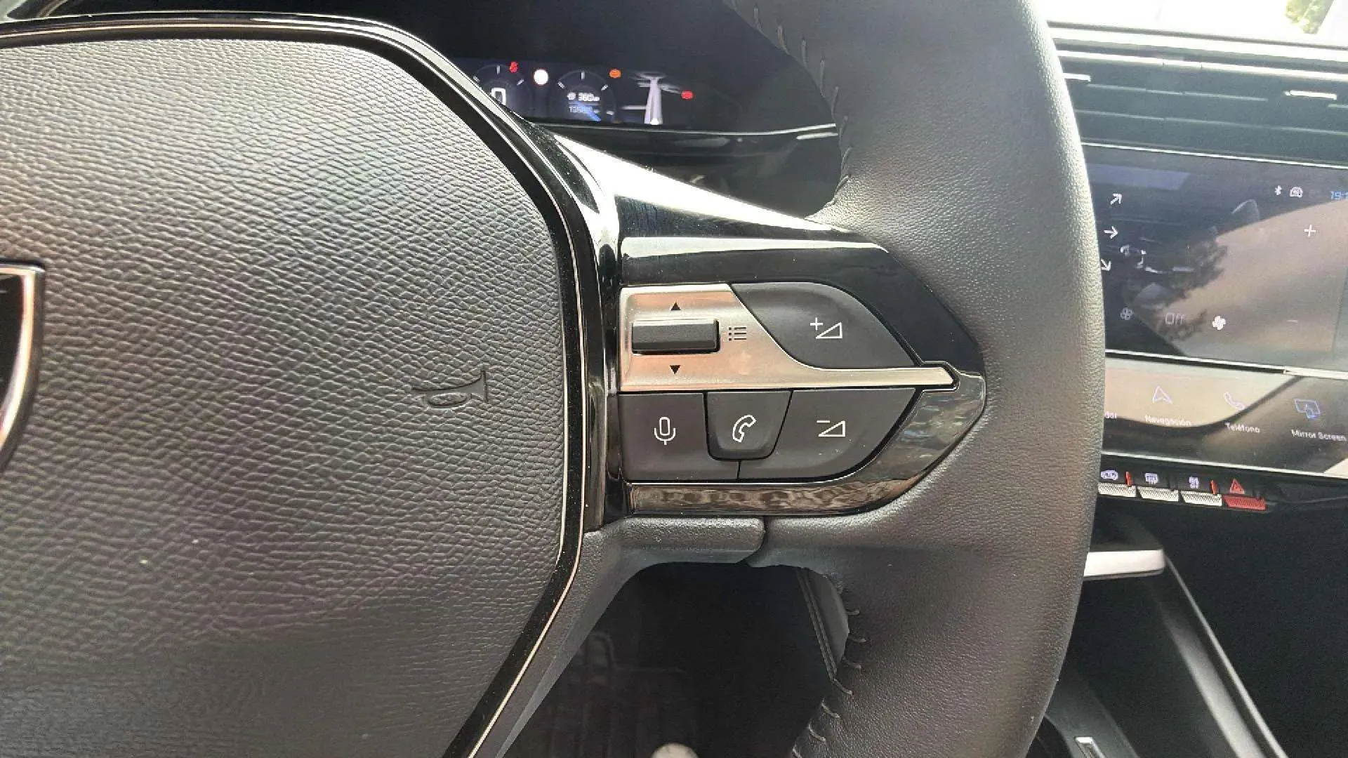 Peugeot 308 Allure PureTech 130 - foto 14