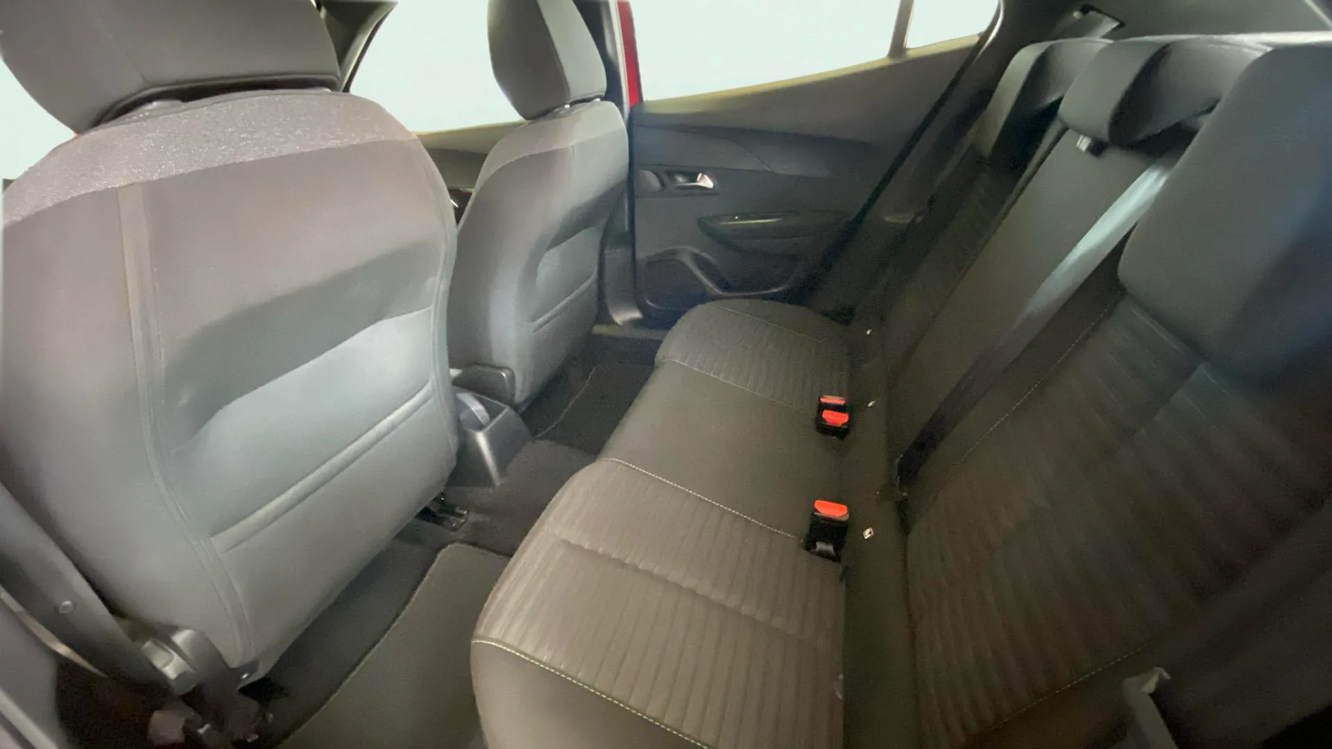 Peugeot 2008 Active PureTech 100 - foto 12
