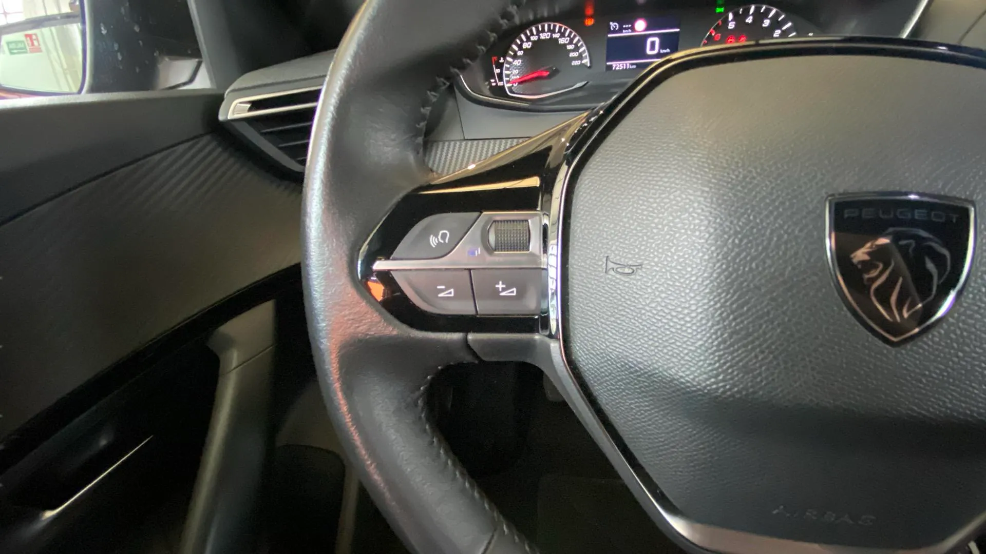 Peugeot 2008 Active PureTech 100 - foto 16
