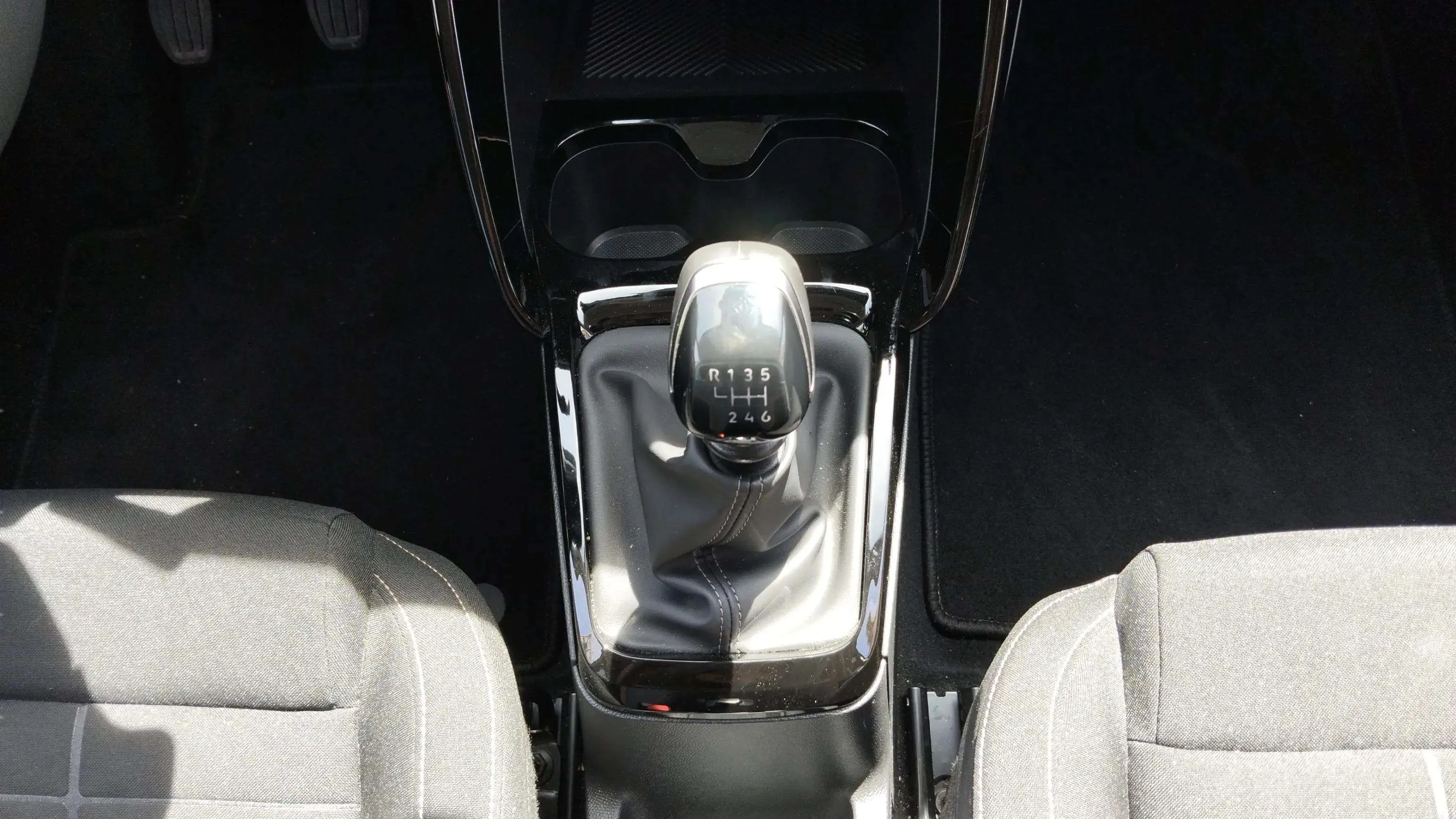 Citroën C3 Aircross Turbo BVM6 Plus - foto 13
