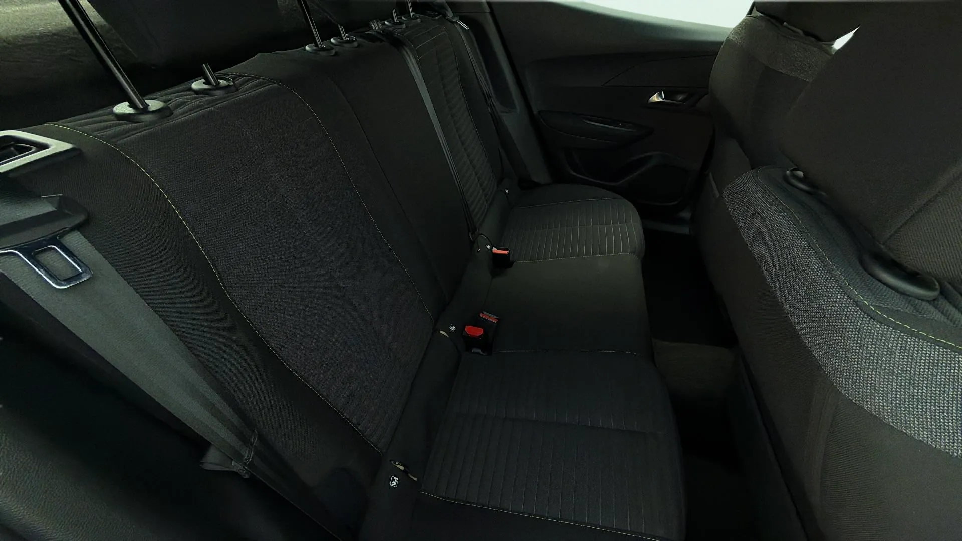 Peugeot 2008 Active PureTech 100 - foto 14