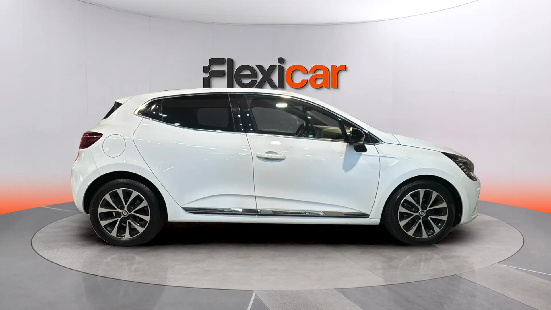 Renault Clio Techno TCe 90 - foto 8