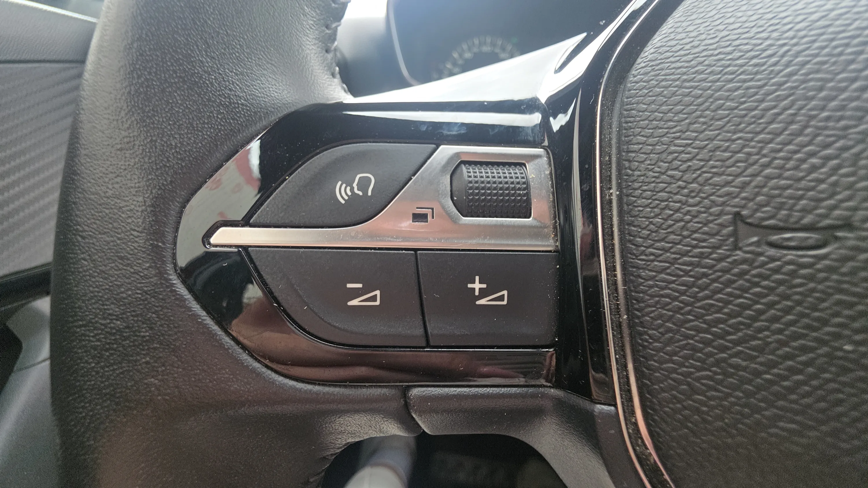 Peugeot 2008 Active PureTech 100 - foto 18
