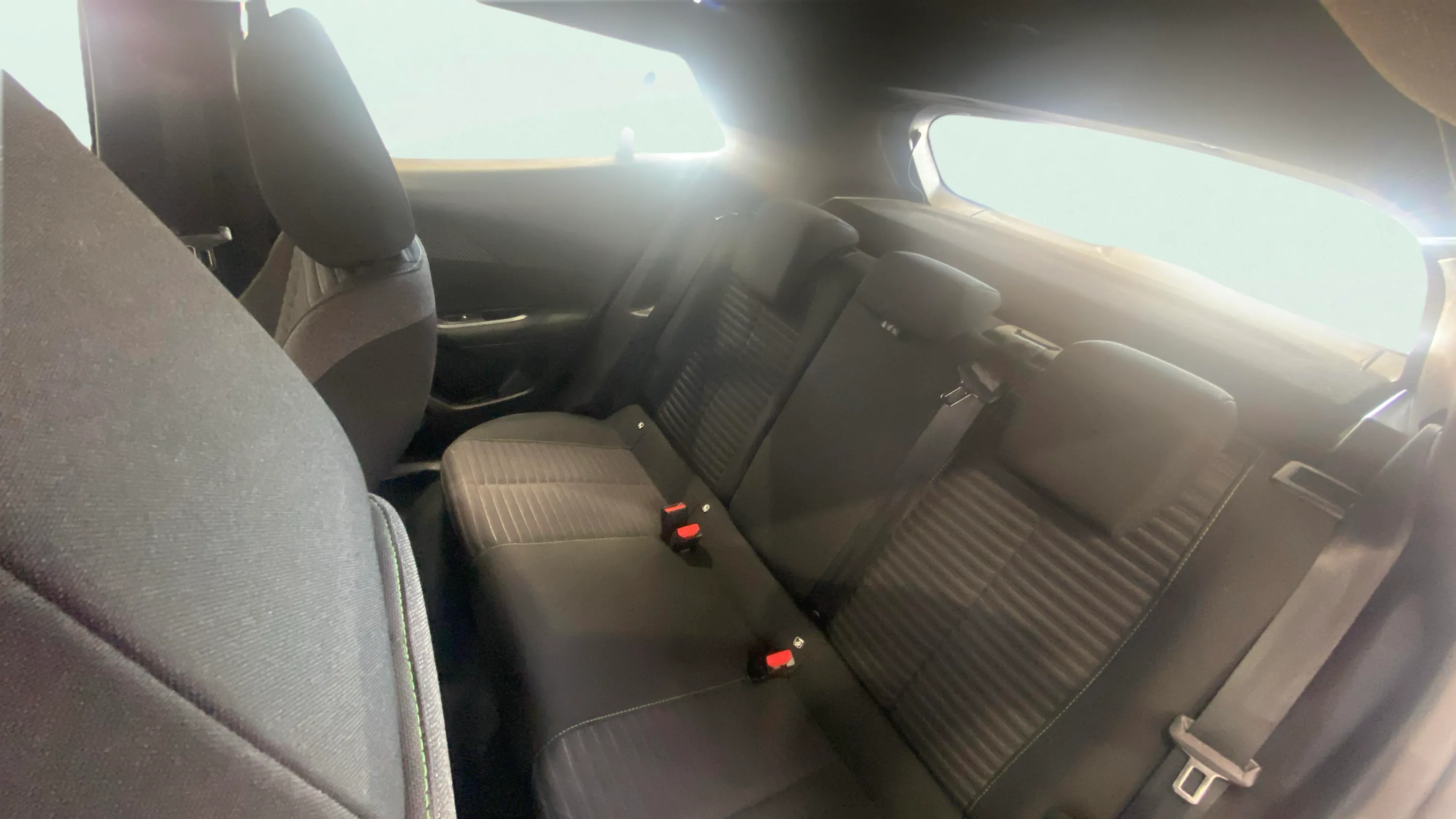 Peugeot 2008 Active PureTech 100 - foto 16