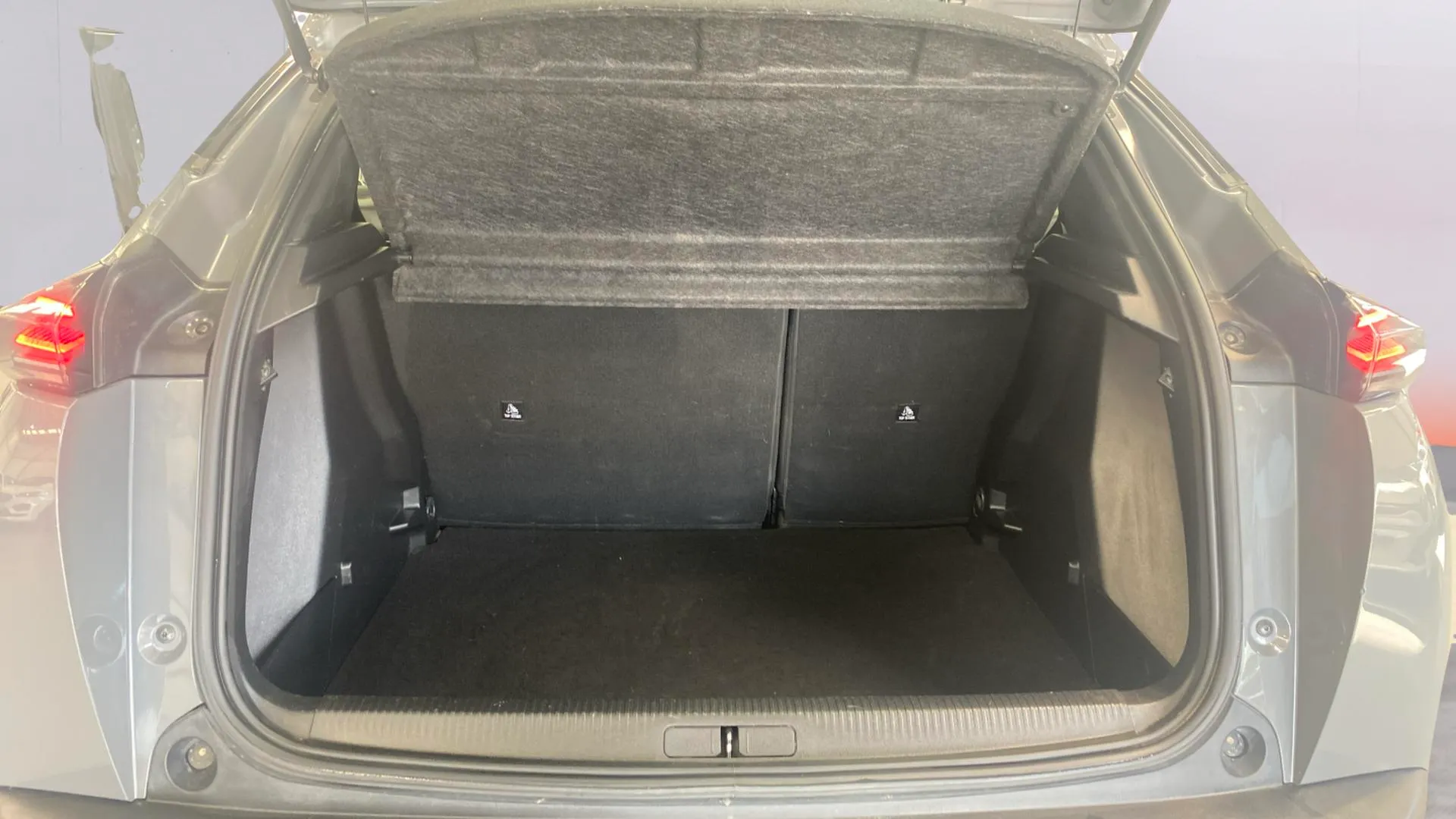 Peugeot 2008 Active PureTech 100 - foto 17