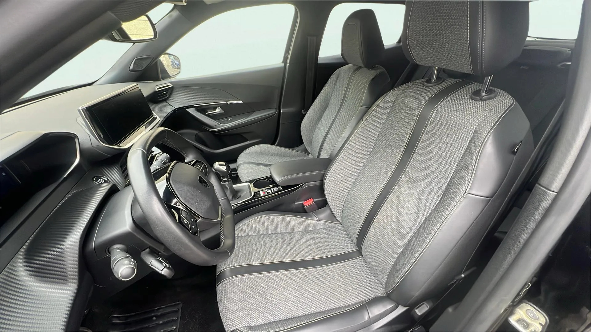 Peugeot 2008 Active PureTech 100 - foto 9