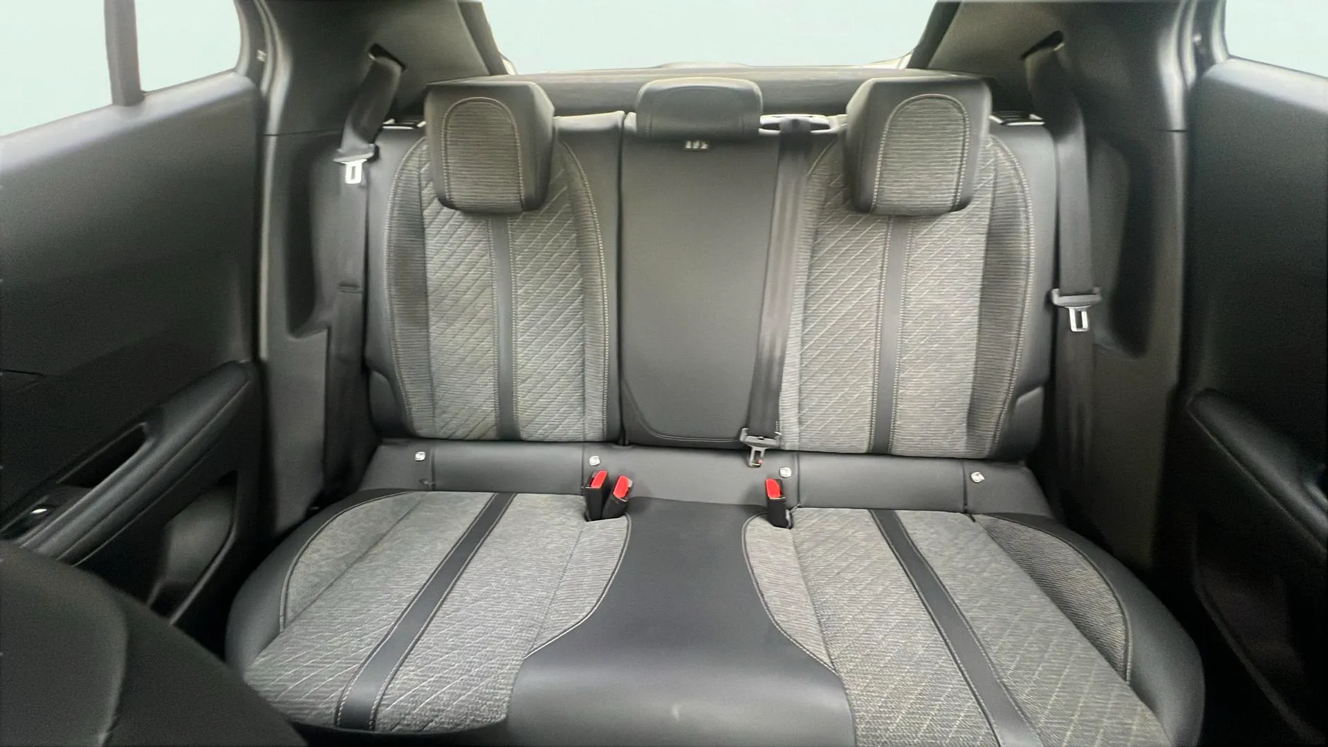 Peugeot 2008 Active PureTech 100 - foto 14
