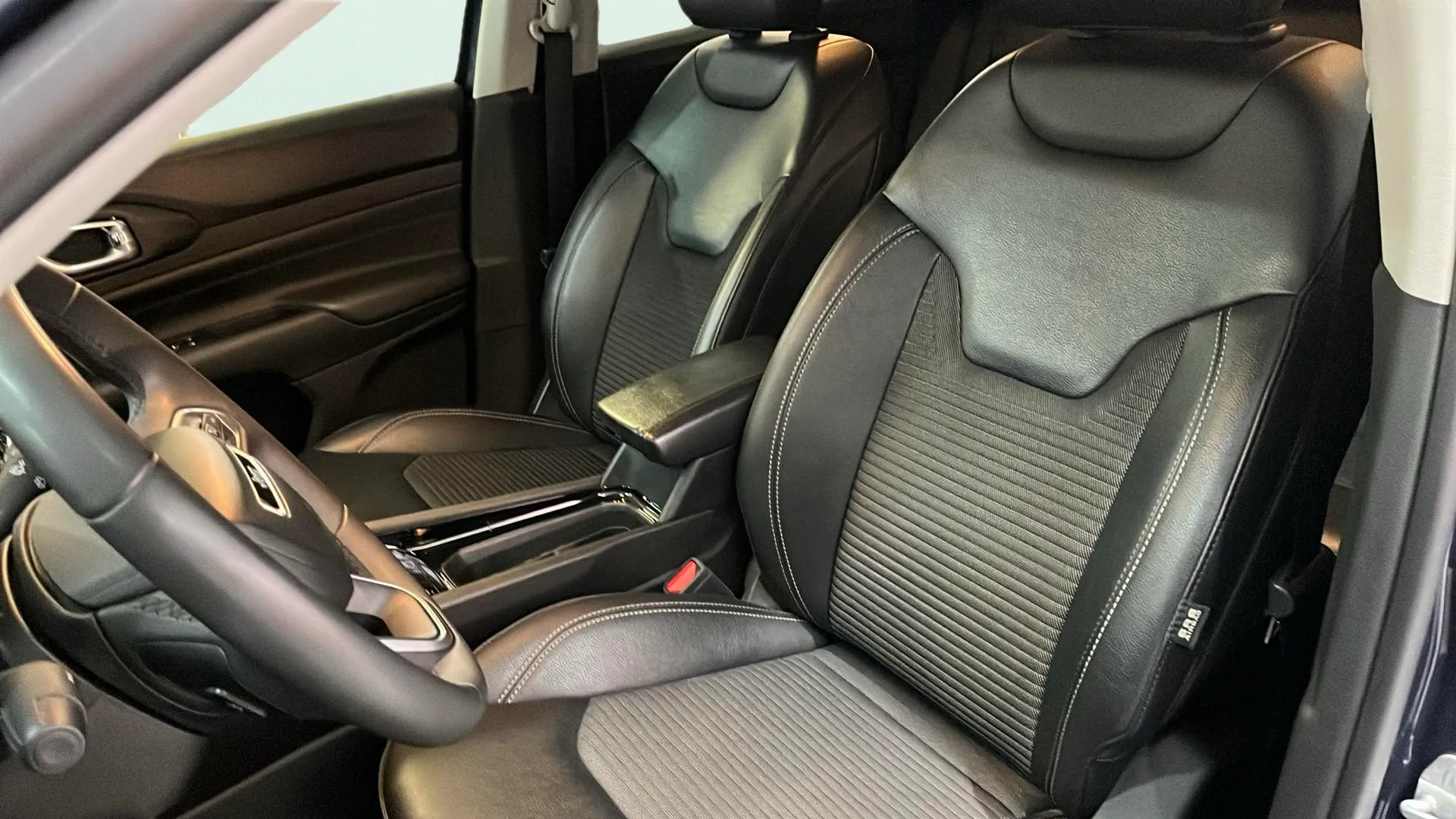 Jeep Compass 4xe 1.3 PHEV Limited AWD - foto 17