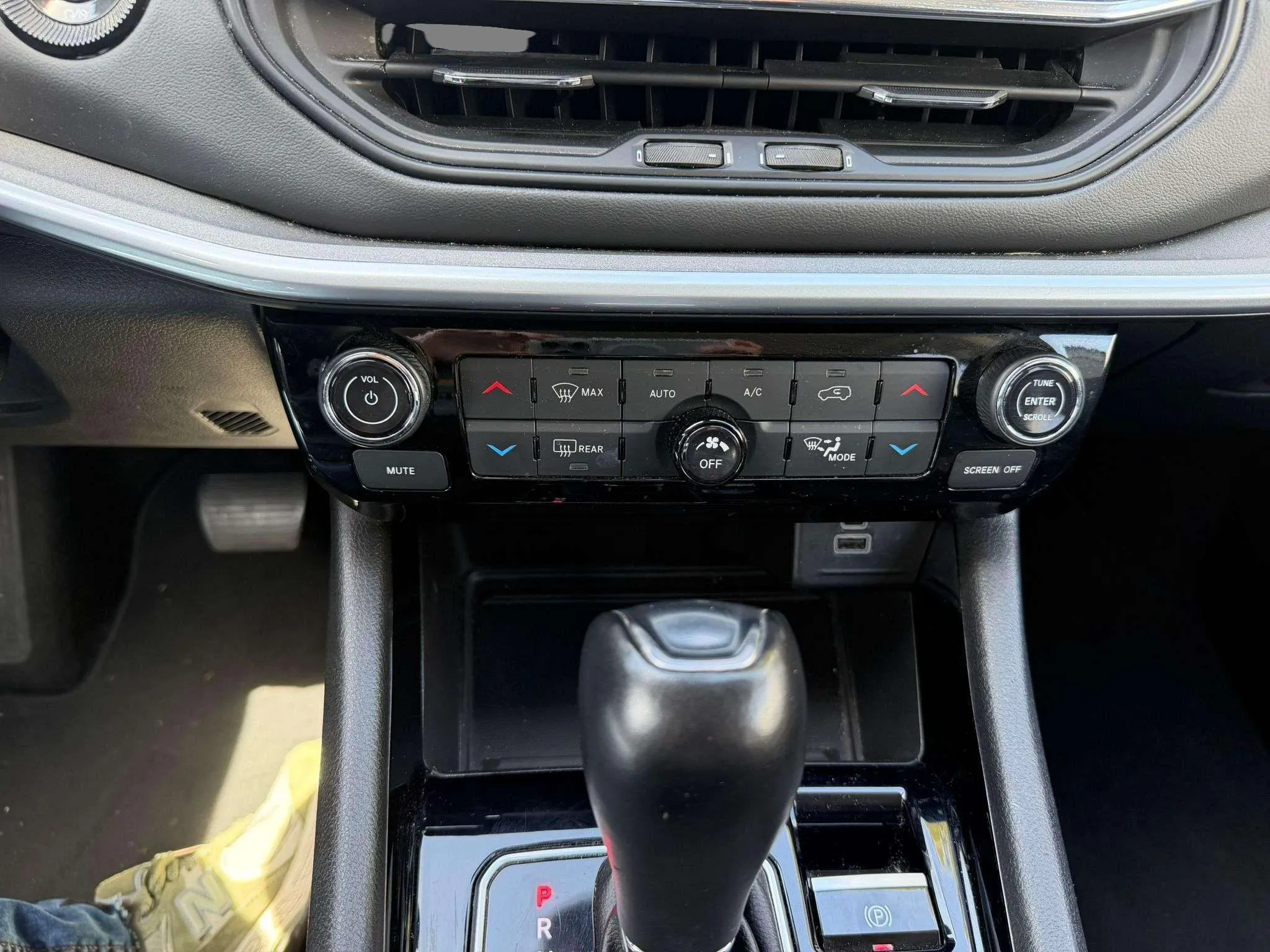 Jeep Compass eHybrid 1.5 MHEV Limited Dct - foto 22