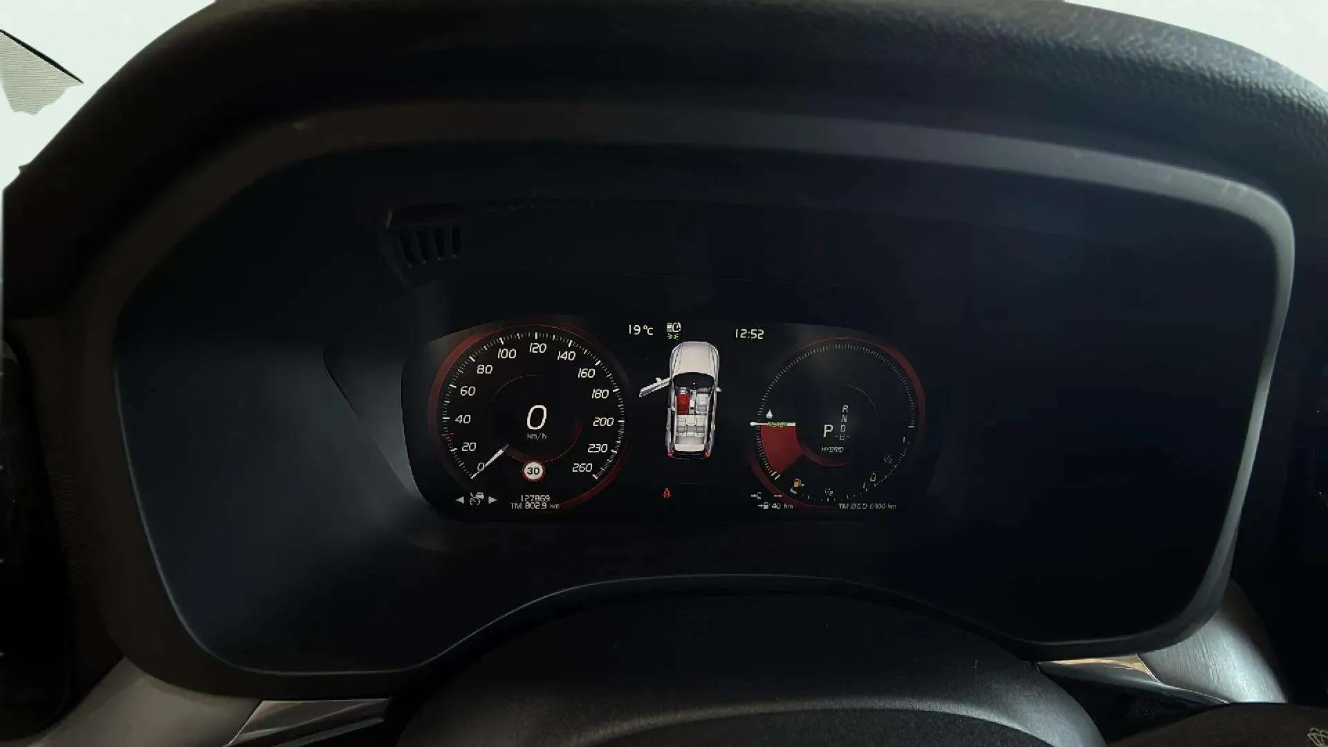Volvo XC60 2.0 T8 AWD Momentum - foto 9