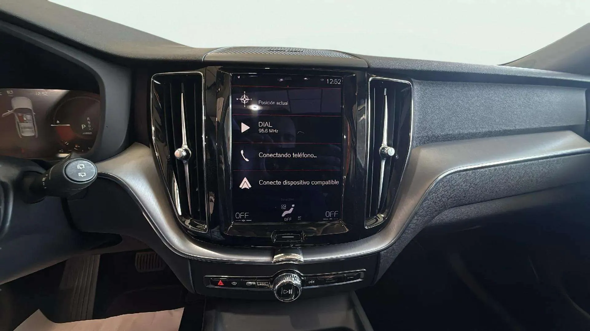 Volvo XC60 2.0 T8 AWD Momentum - foto 10