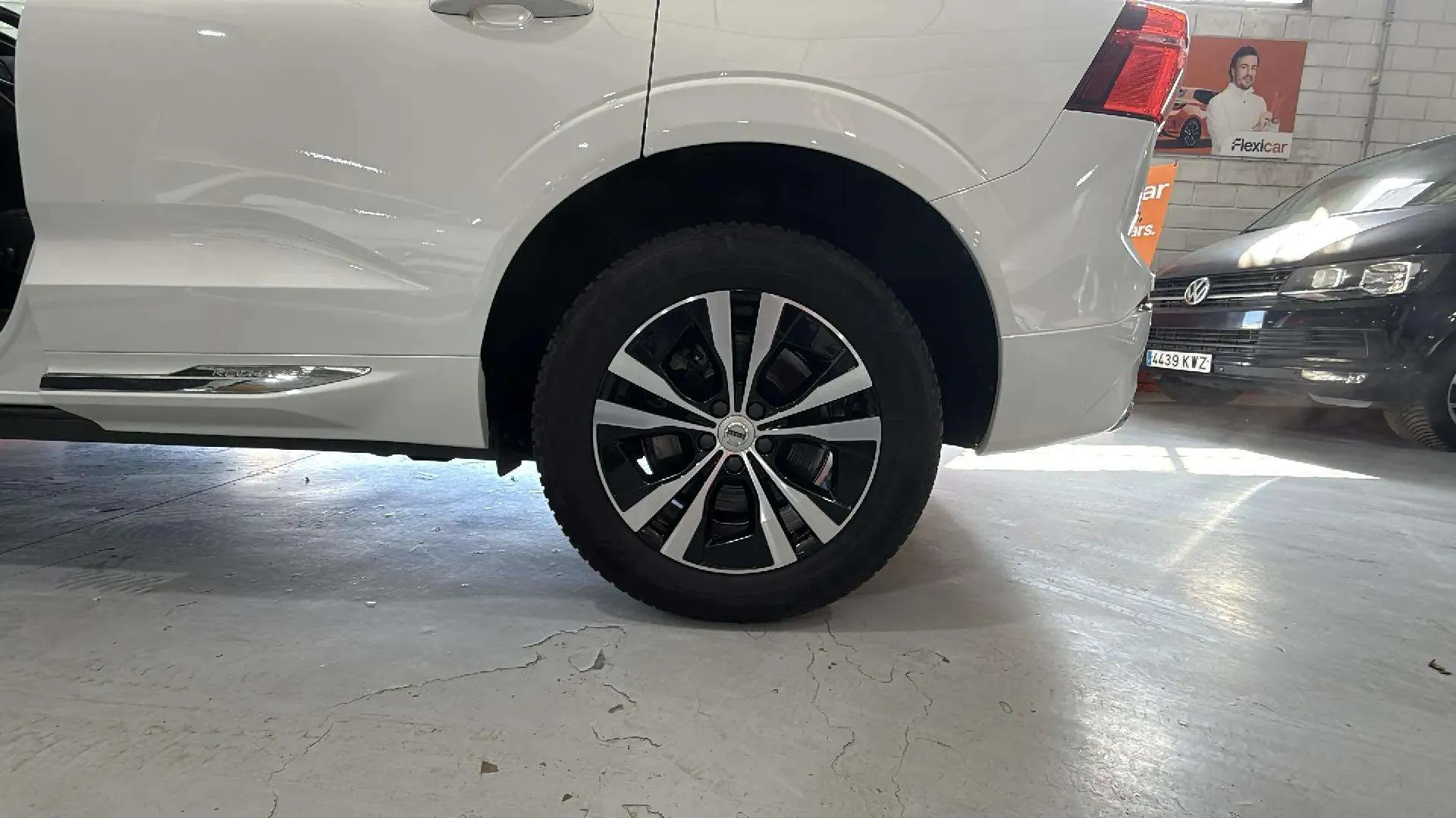 Volvo XC60 2.0 T8 AWD Momentum - foto 18